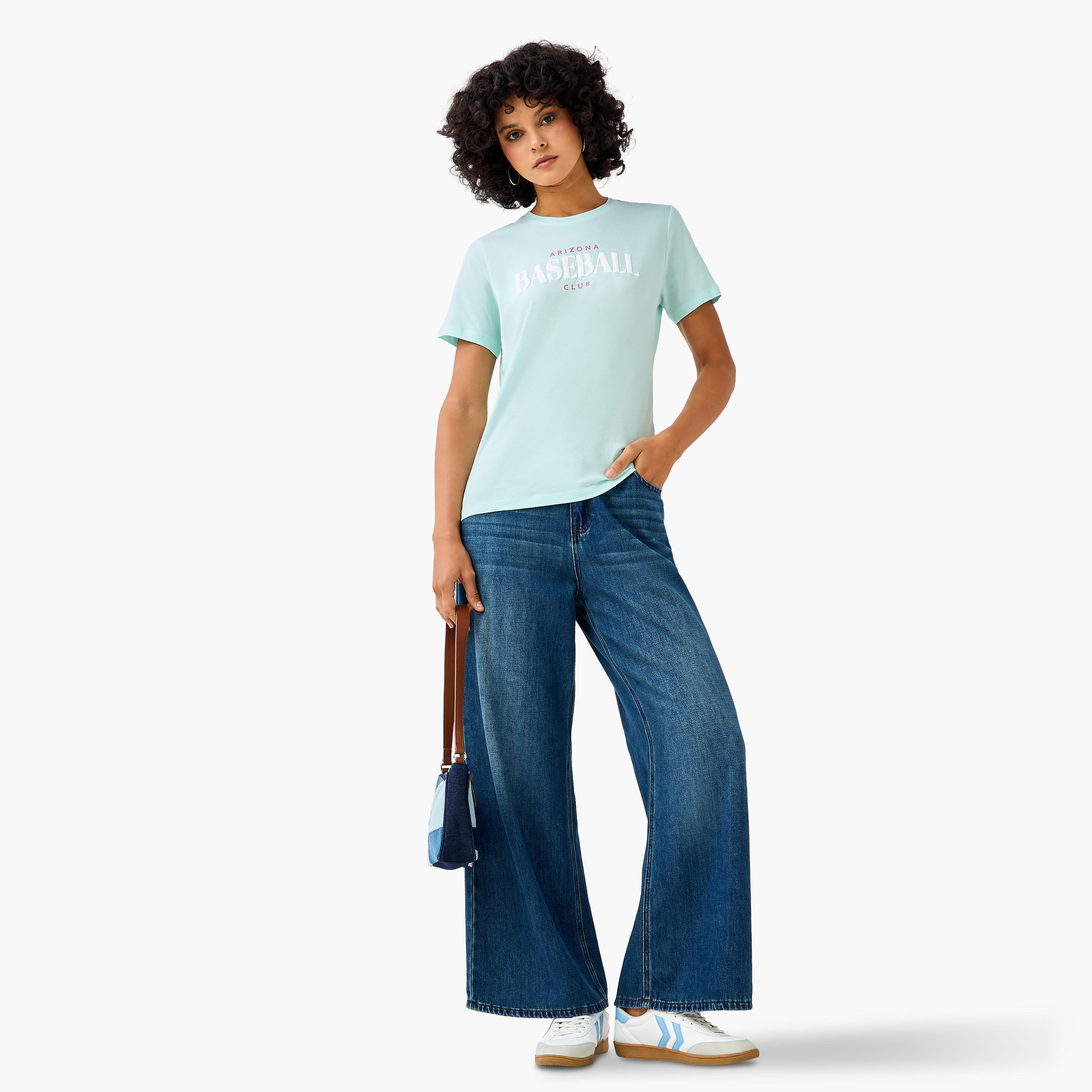 تيشيرت قطن بقصة عادية وطبعات-women-clothing-tshirts-image-4