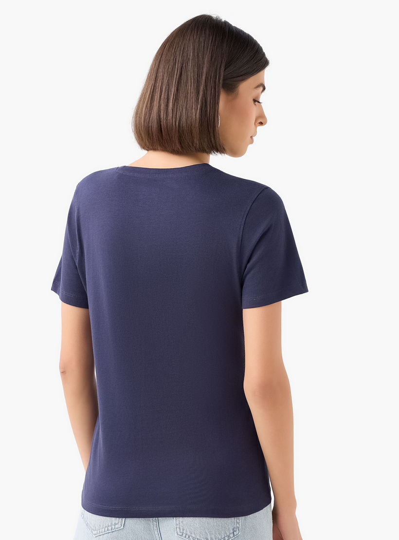 تيشيرت قطن بقصّة عادية وطبعات-women-clothing-tshirts-image-3