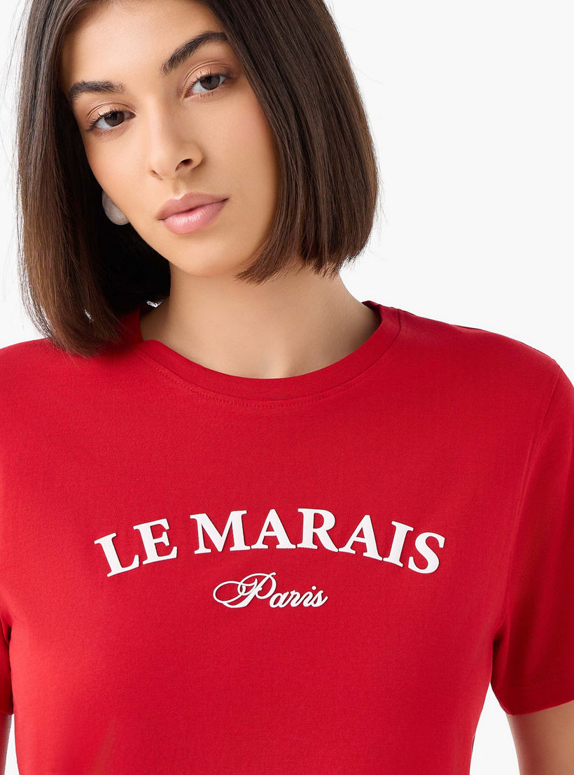 تيشيرت قطن بقصة عادية وطبعة كتابية-women-clothing-tshirts-image-1