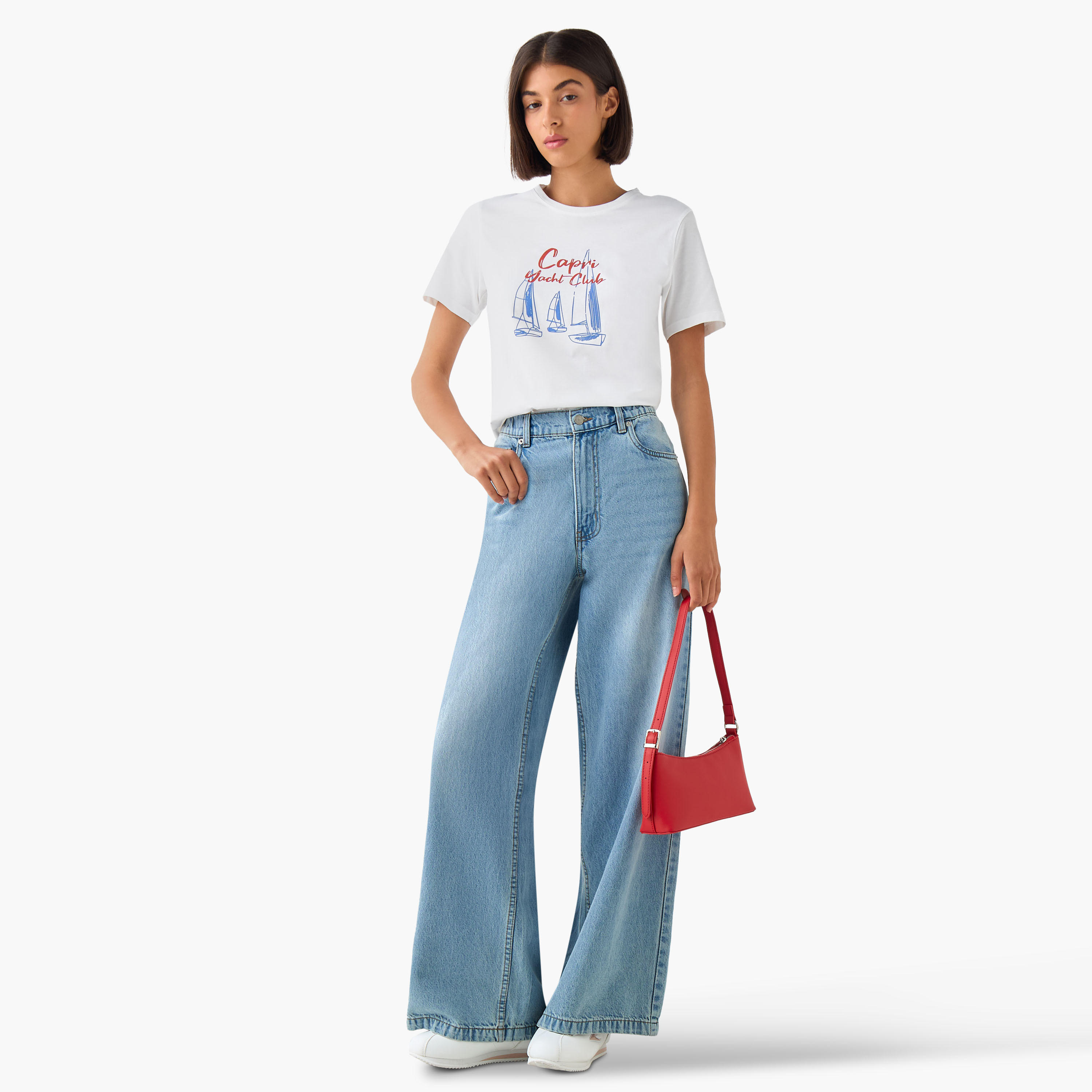 تيشيرت قطن بقصة عادية بطبعات جرافيك-women-clothing-tshirts-image-4