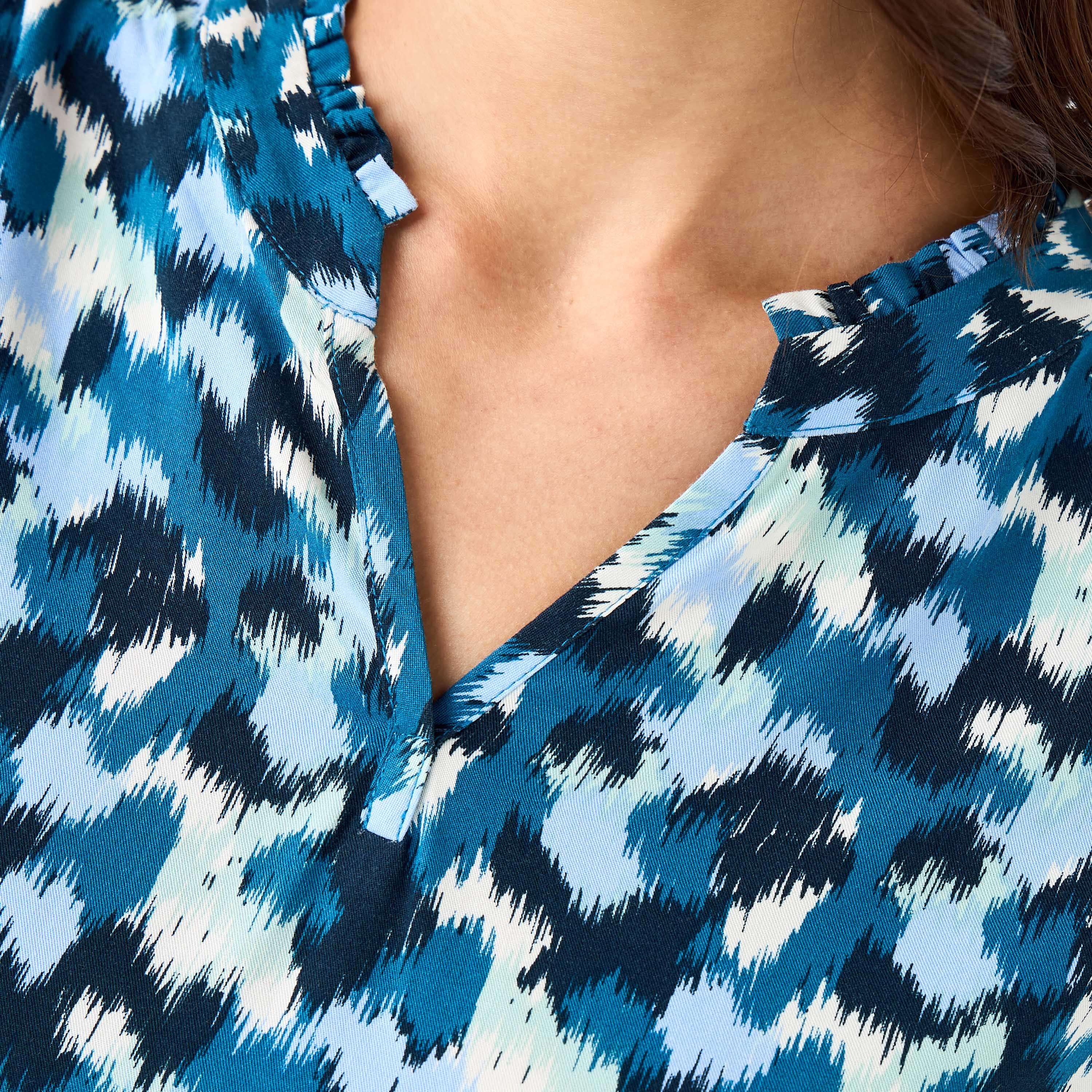 بلوزة فيسكوز بياقة ماندارين وبقصة عادية-women-clothing-shirtsandblouses-blouses-image-4
