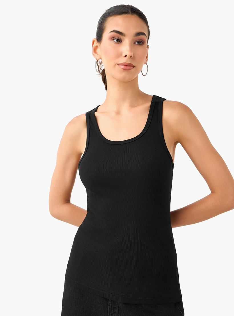 بلوزة تانك مضلعة بقصّة سليم وياقة عميقة-women-clothing-tshirts-image-6