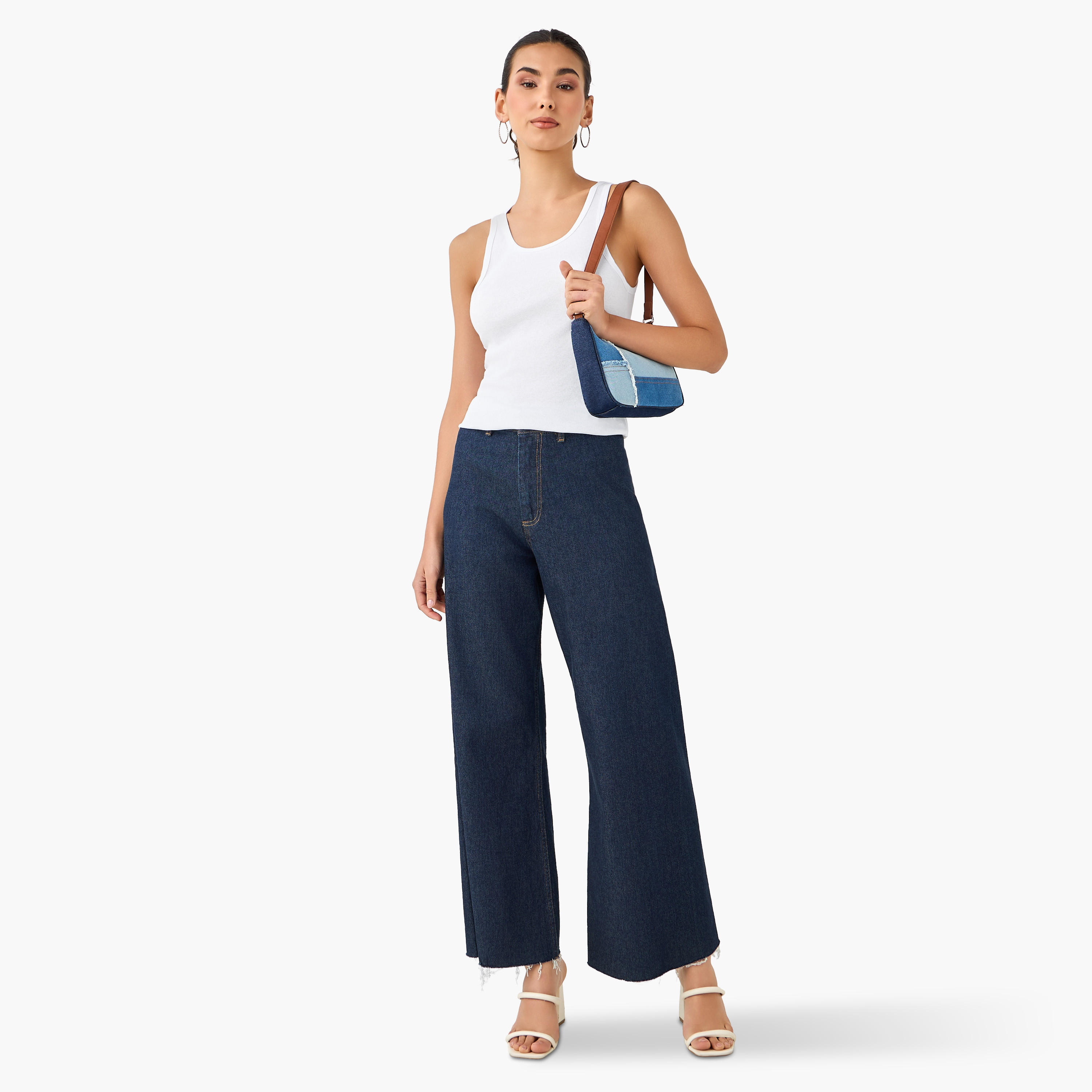 بلوزة تانك مضلعة بقصّة سليم وياقة عميقة-women-clothing-tshirts-image-2