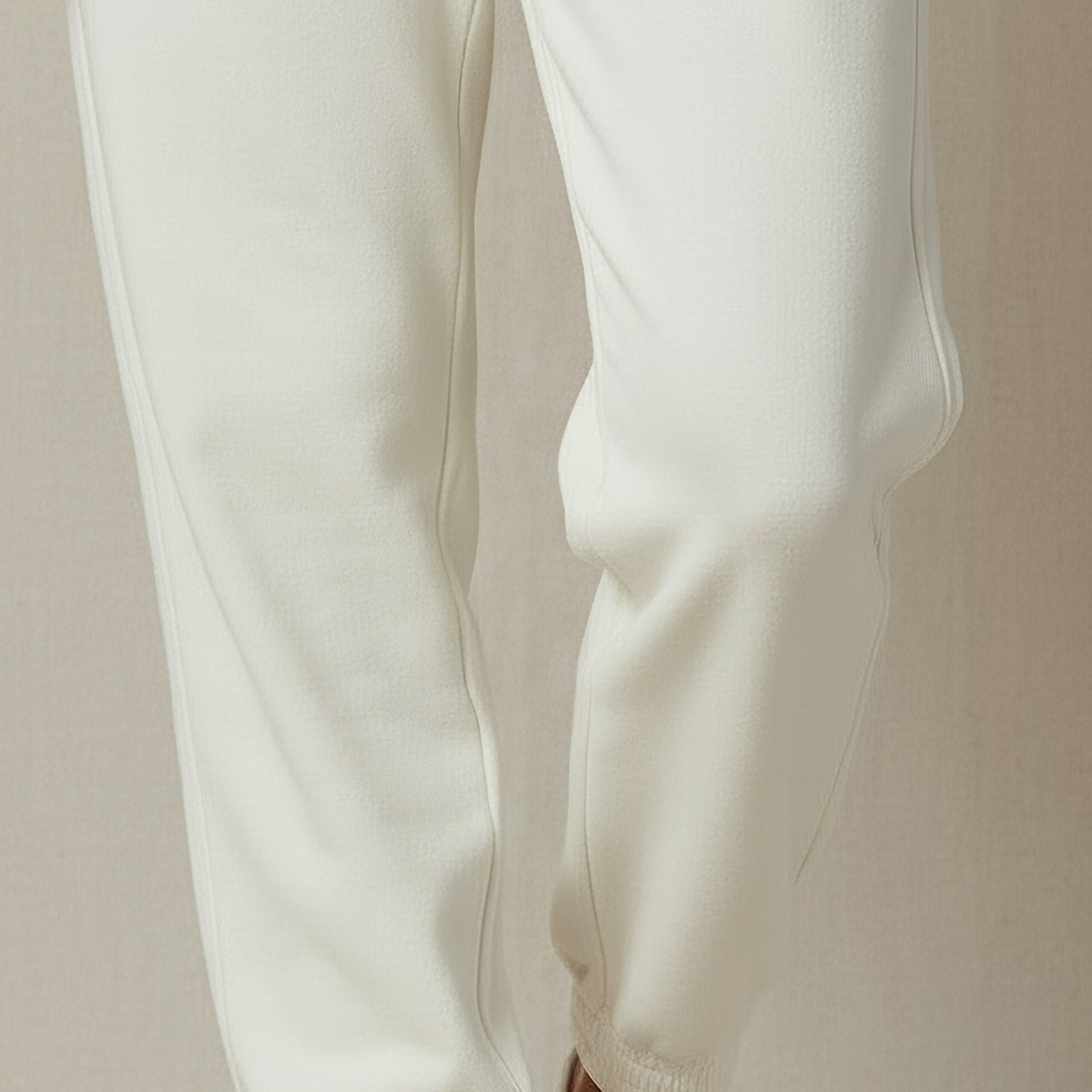بنطلون رياضي بخصر مرن وقصة عادية وجيوب-women-clothing-bottoms-joggers-image-1