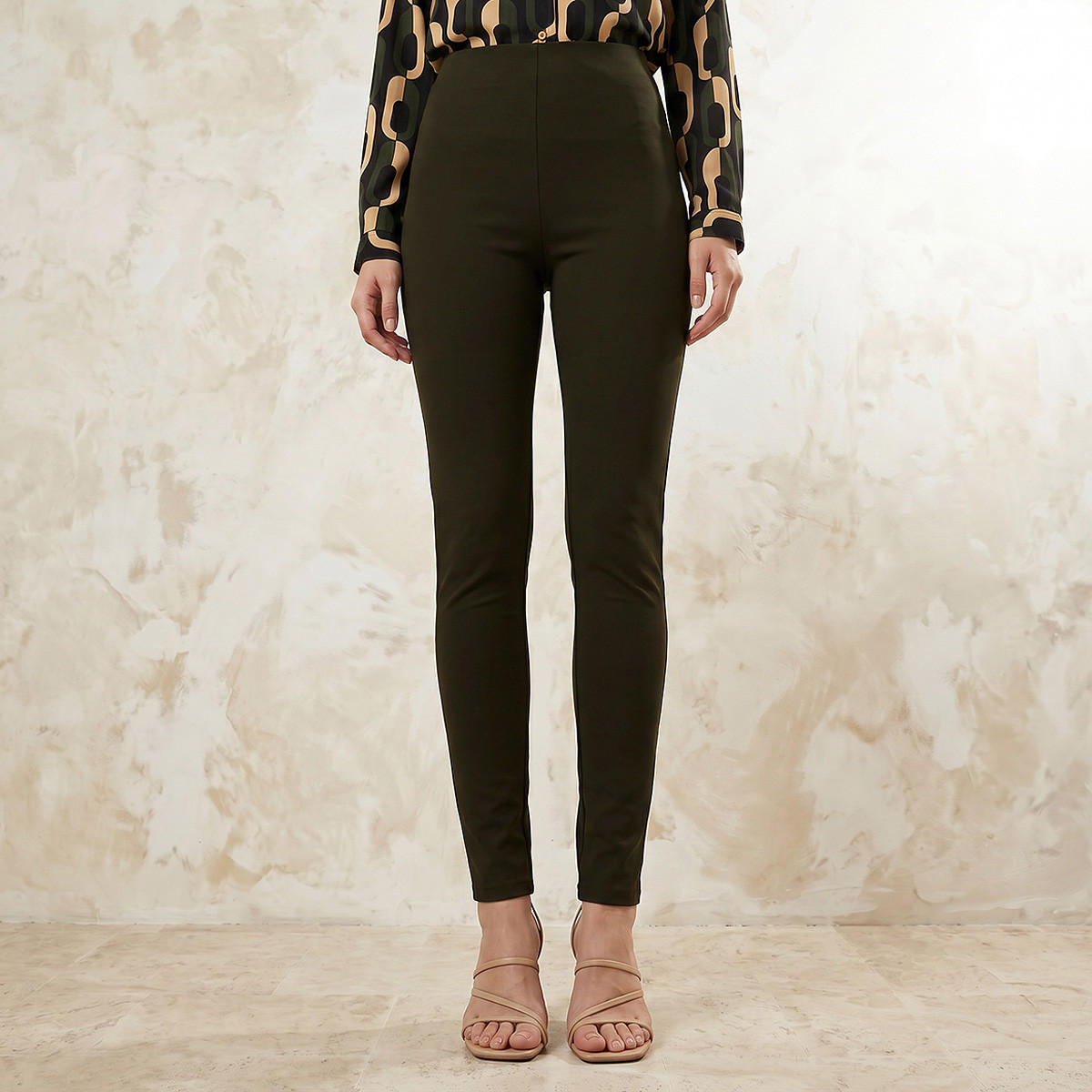 بنطلون ليقنز بخصر مرتفع-women-clothing-bottoms-leggings-image-1
