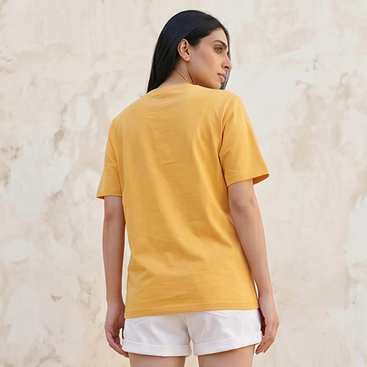 تيشيرت بقصة مريحة وياقة ضيقة-women-clothing-tshirts-image-4
