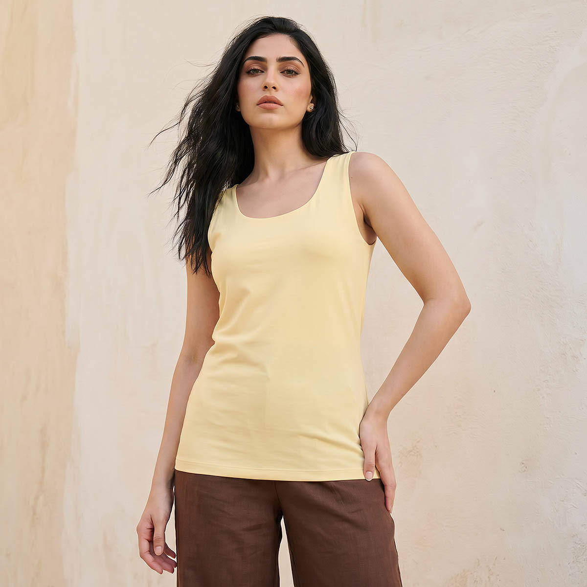 بلوزة تانك بحمالات عريضة للنساء-women-clothing-tshirts-image-1