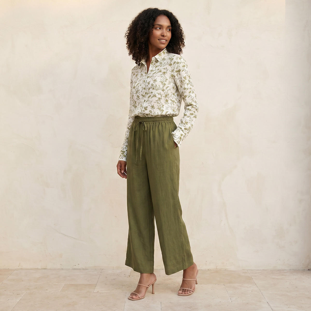 قميص فيسكوز بقصة عادية وطبعات زهرية من سبلاش بيزيكس-women-clothing-shirtsandblouses-shirts-image-5