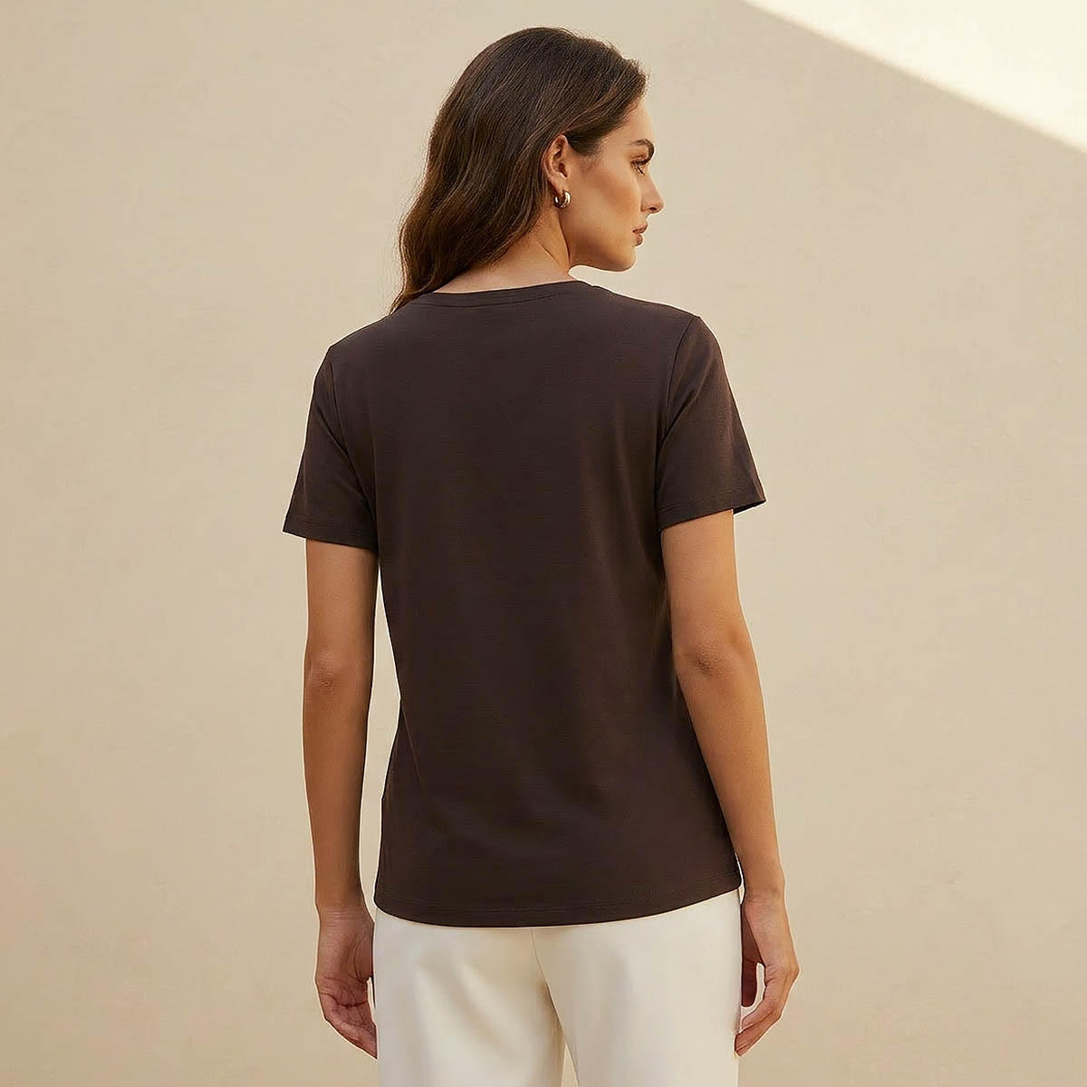 تيشيرت بقصة عادية وياقة ضيقة-women-clothing-tshirts-image-4