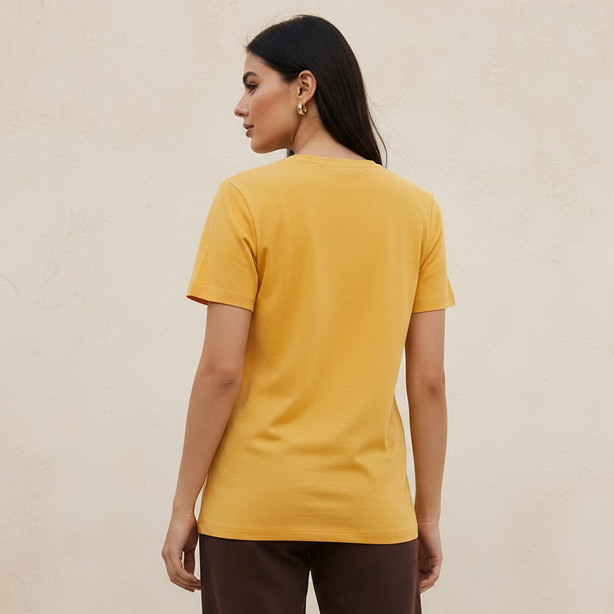 تيشيرت بقصة عادية وياقة ضيقة-women-clothing-tshirts-image-4