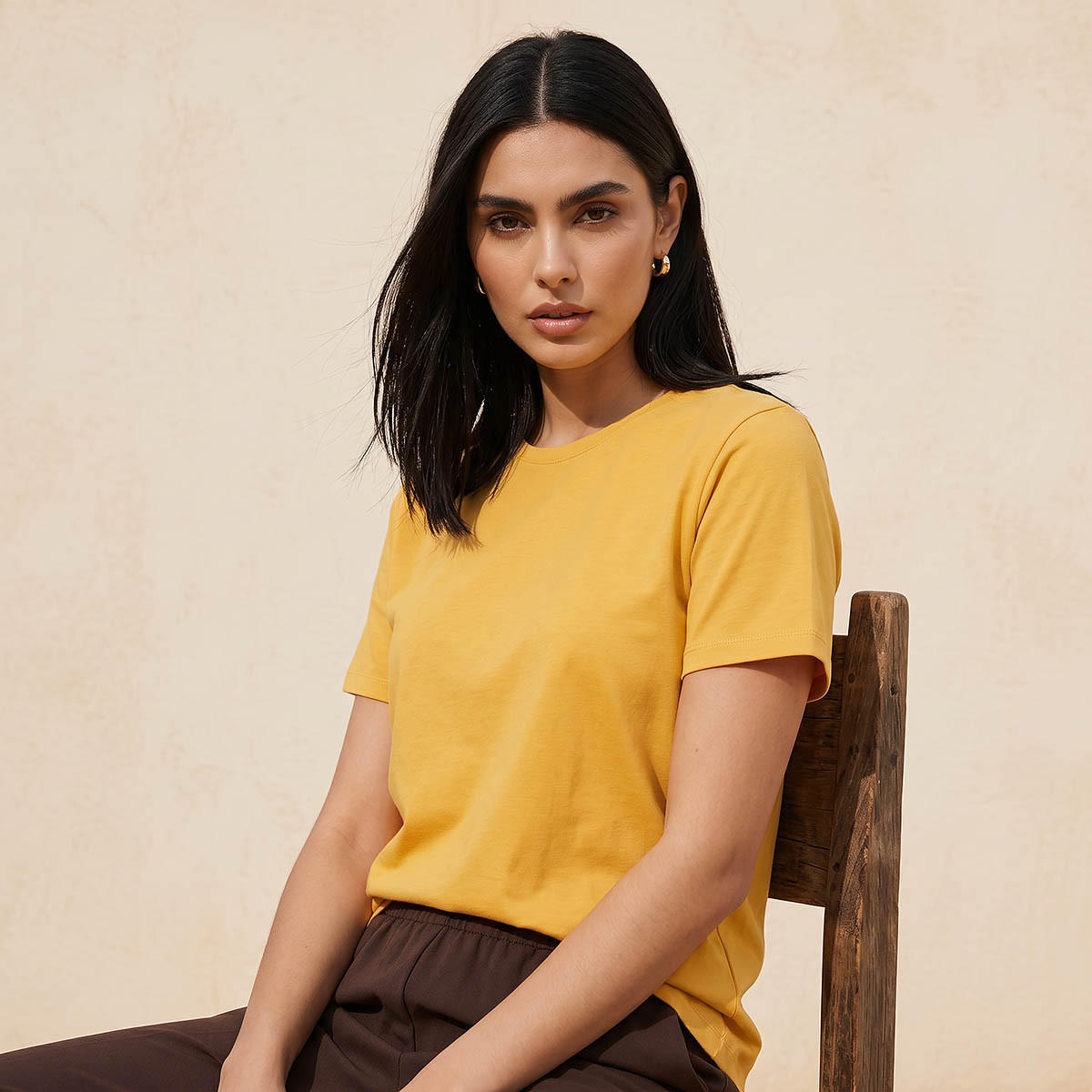 تيشيرت بقصة عادية وياقة ضيقة-women-clothing-tshirts-image-5
