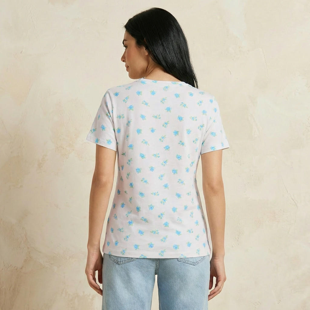 تيشيرت بقصّة سليم وطبعات زهرية-women-clothing-tshirts-image-4
