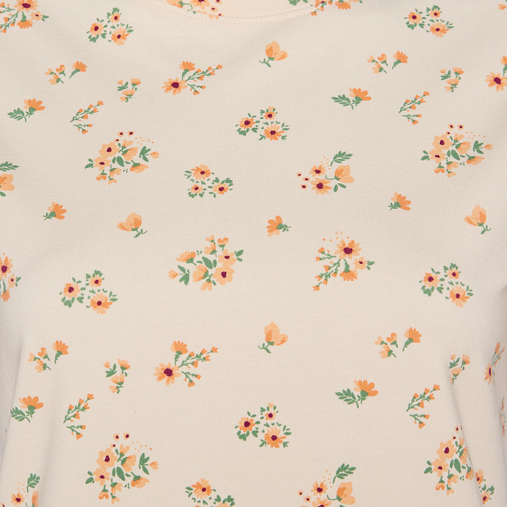 تيشيرت بقصّة سليم وطبعات زهرية-women-clothing-tshirts-image-2
