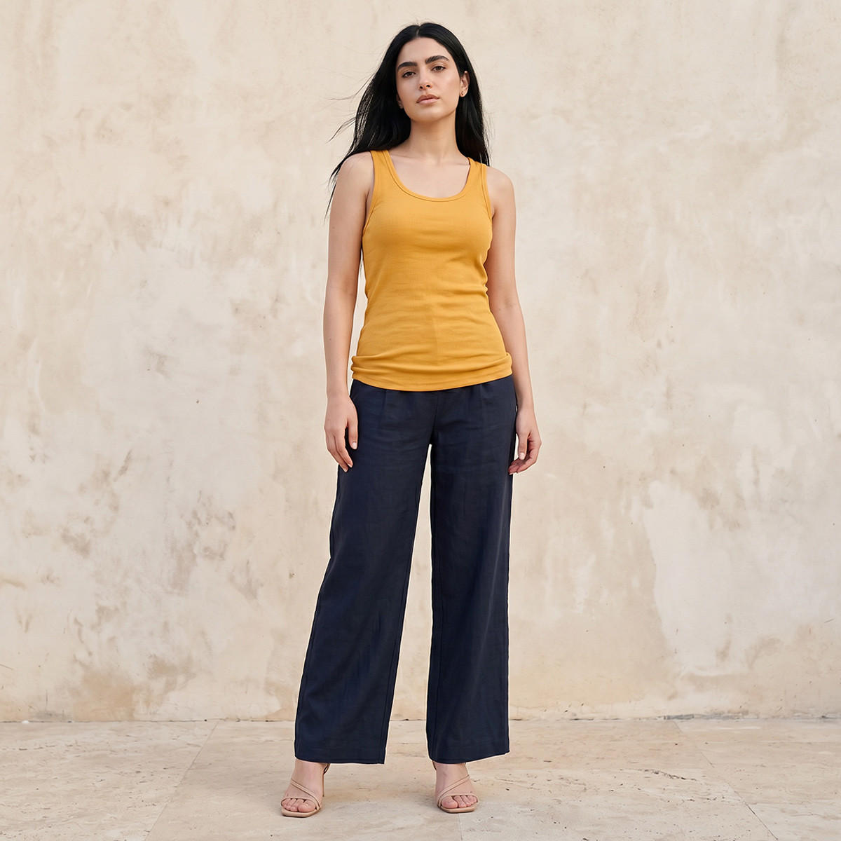 بلوزة تانك بقصّة سليم وتصميم مضلع-women-clothing-tshirts-image-3