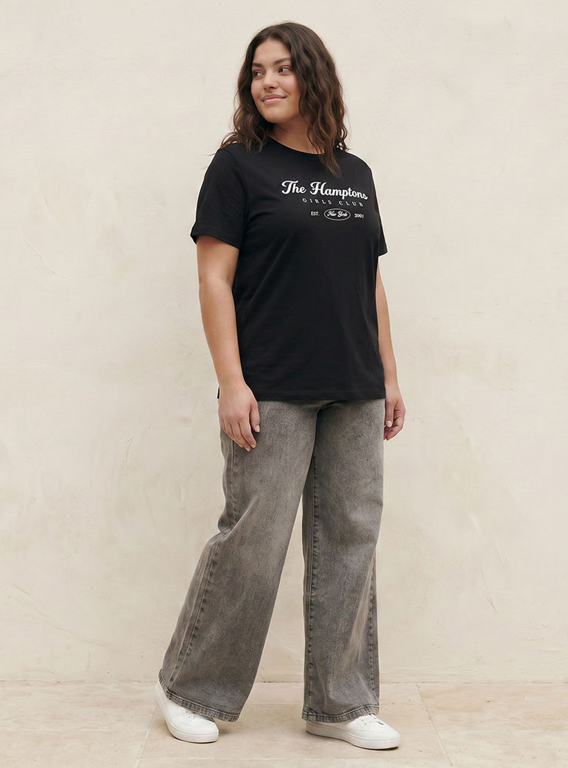 تيشيرت قطن بقصة عادية بطبعة هامبتونز من سبلاش بيسك-women-clothing-tshirts-image-3