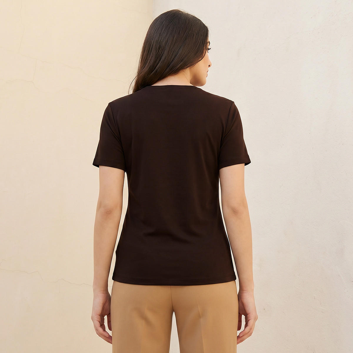 تيشيرت بقصة عادية وياقة مستديرة من سبلاش بيسك-women-clothing-tshirts-image-4