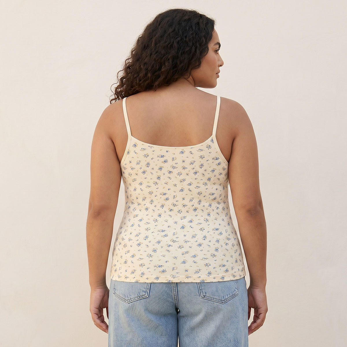 بلوزة بقصة سليم وحمالات رفيعة من سبلاش بيسك-women-clothing-tshirts-image-4