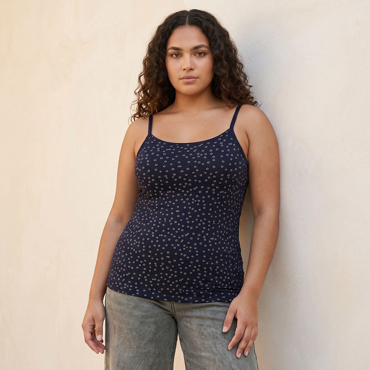 بلوزة بقصة سليم وحمالات رفيعة من سبلاش بيسك-women-clothing-tshirts-image-1