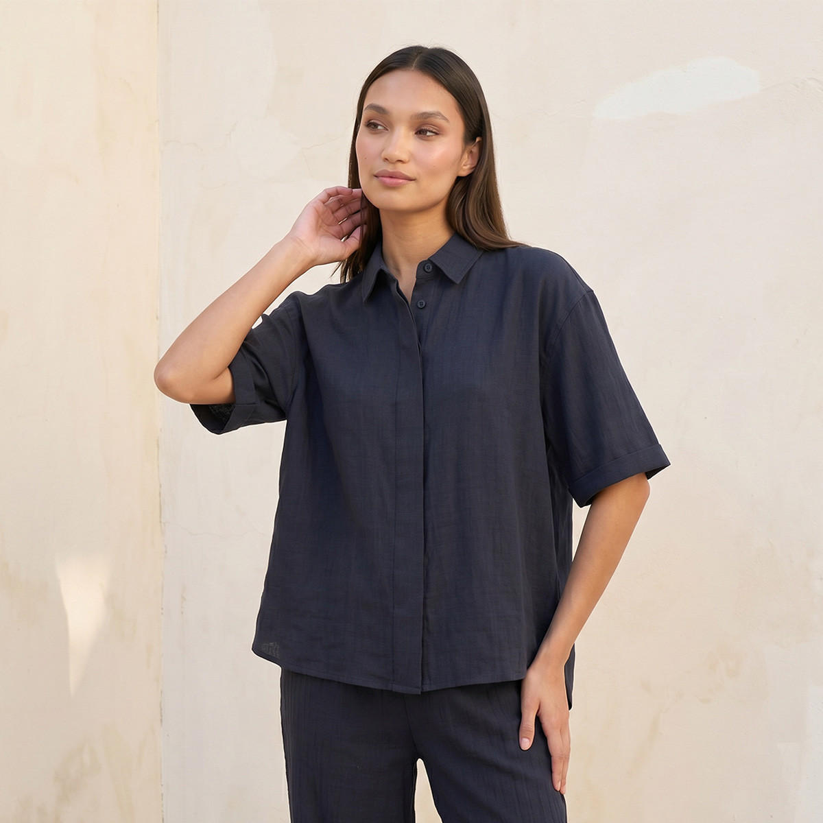 قميص بفتحة أزرار مخفية من سبلاش بيزك-women-clothing-shirtsandblouses-shirts-image-1