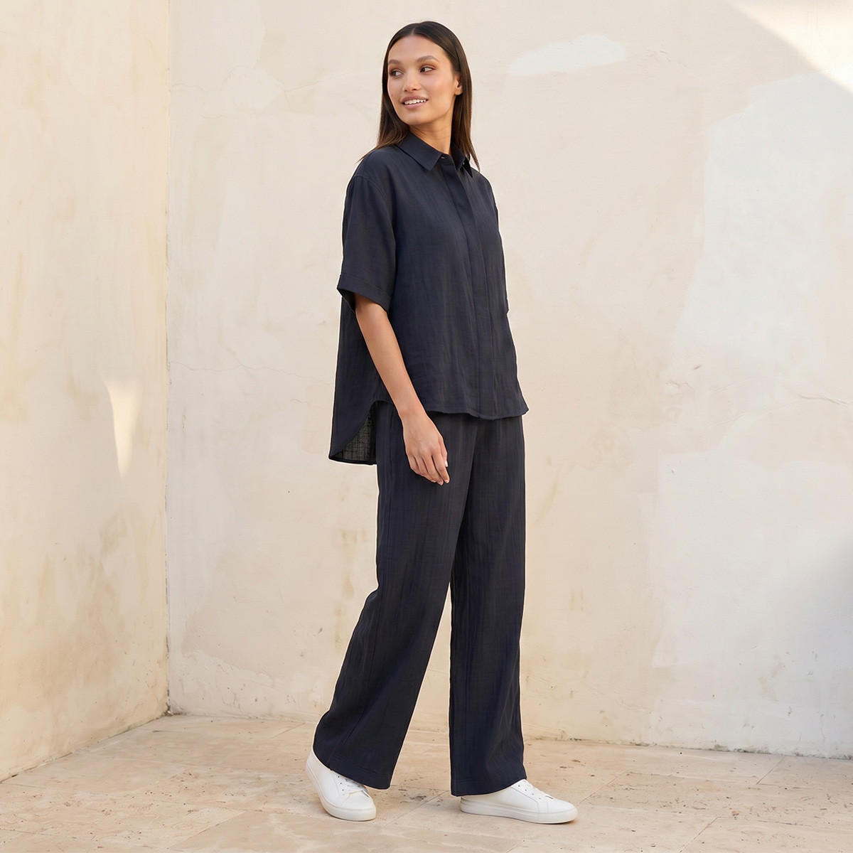 قميص بفتحة أزرار مخفية من سبلاش بيزك-women-clothing-shirtsandblouses-shirts-image-5