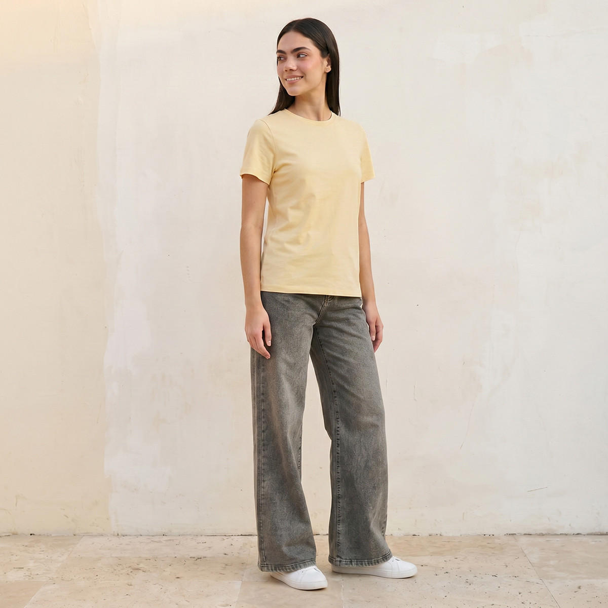 تيشيرت بقصة سليم من سبلاش بيسك-women-clothing-tshirts-image-4
