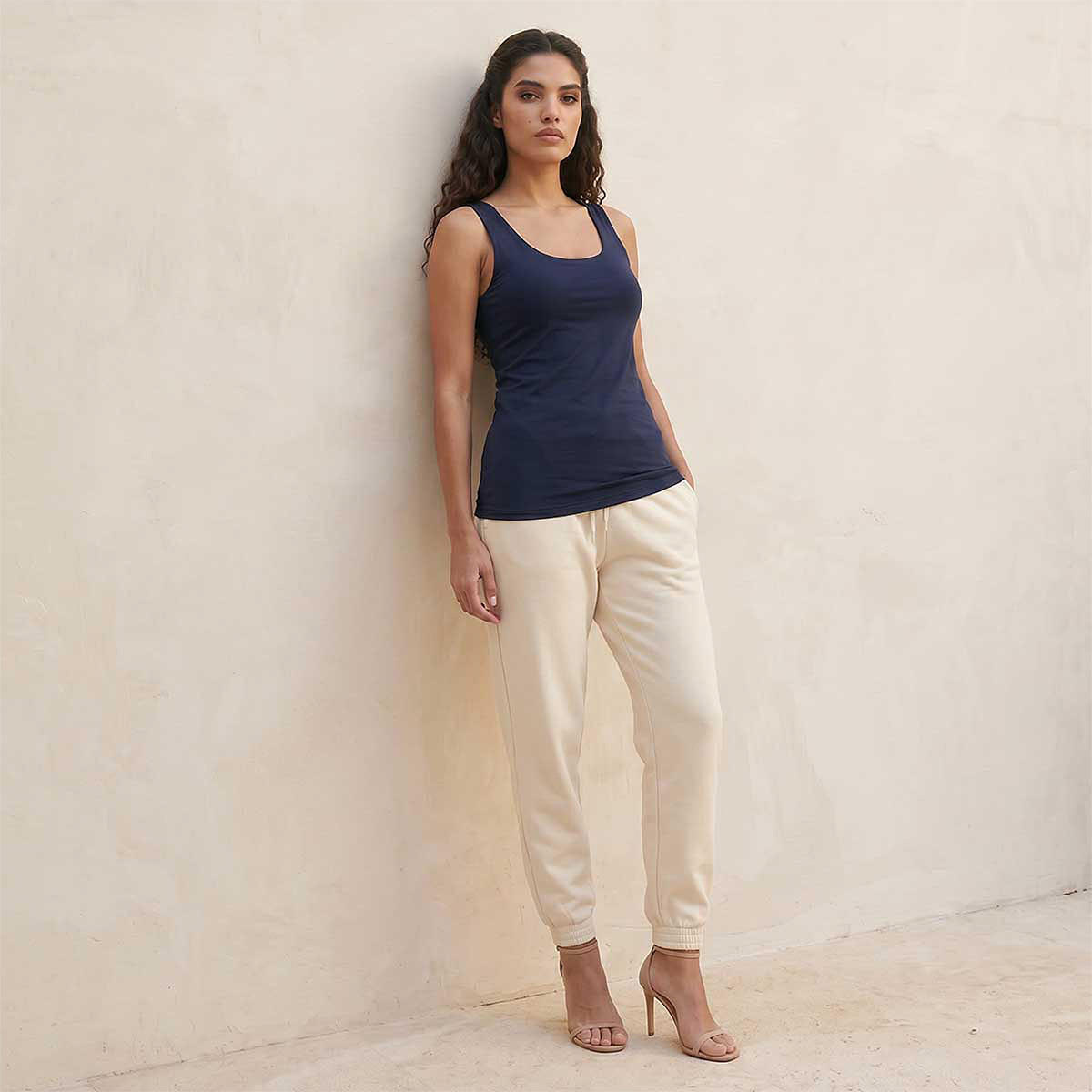 بلوزة بقصة عادية وياقة عميقة من سبلاش بيسك-women-clothing-tshirts-image-5