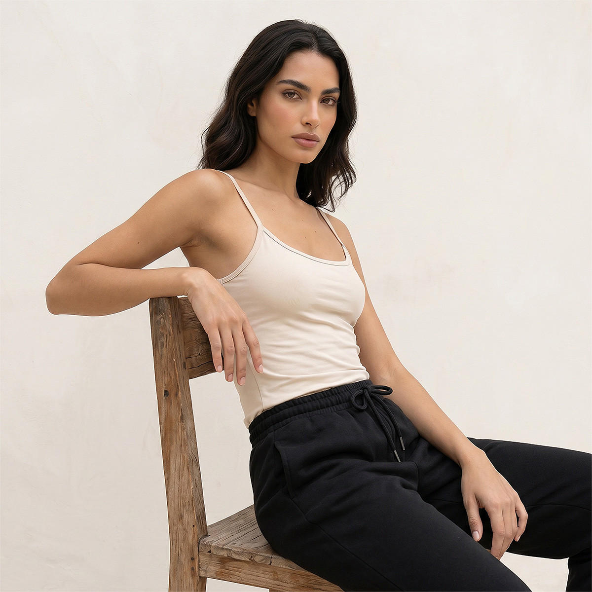 قميص داخلي بقصة عادية وحمالات رفيعة من سبلاش بيسك-women-clothing-tshirts-image-5