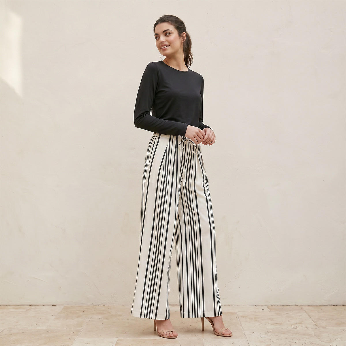 تيشيرت بقصة عادية من سبلاش بيسك-women-clothing-tshirts-image-3