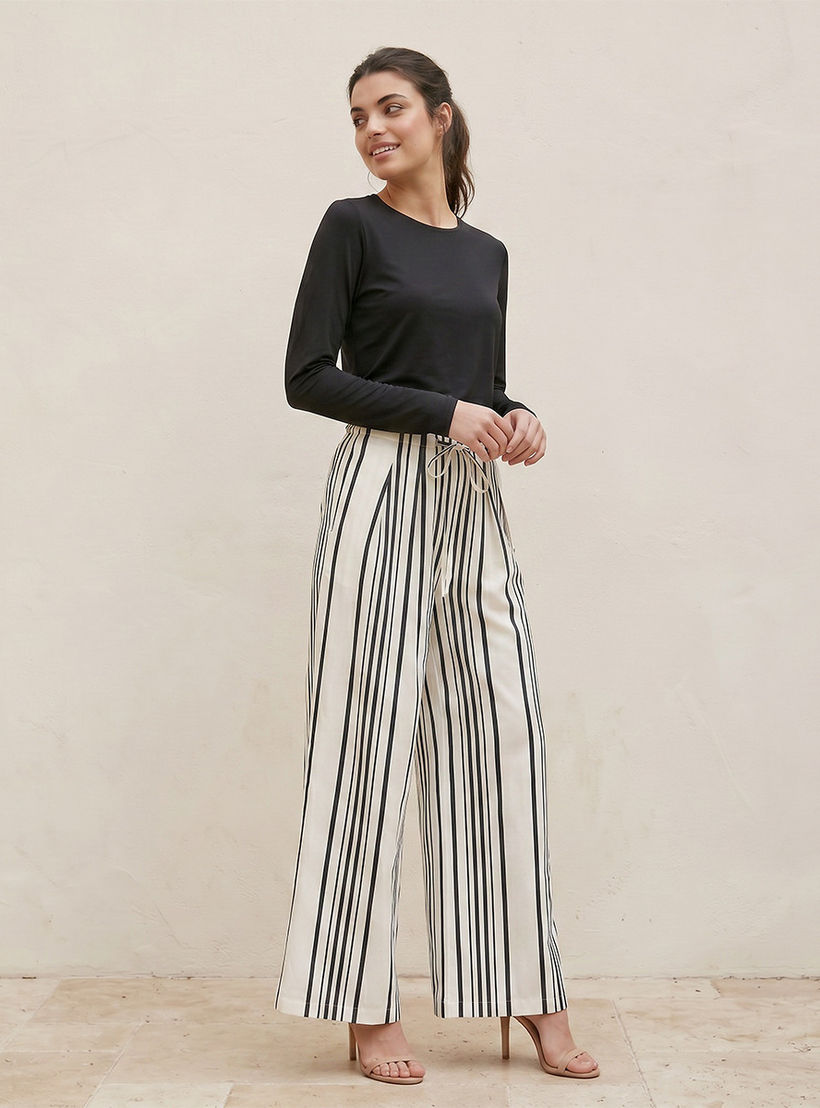 تيشيرت بقصة عادية من سبلاش بيسك-women-clothing-tshirts-image-3