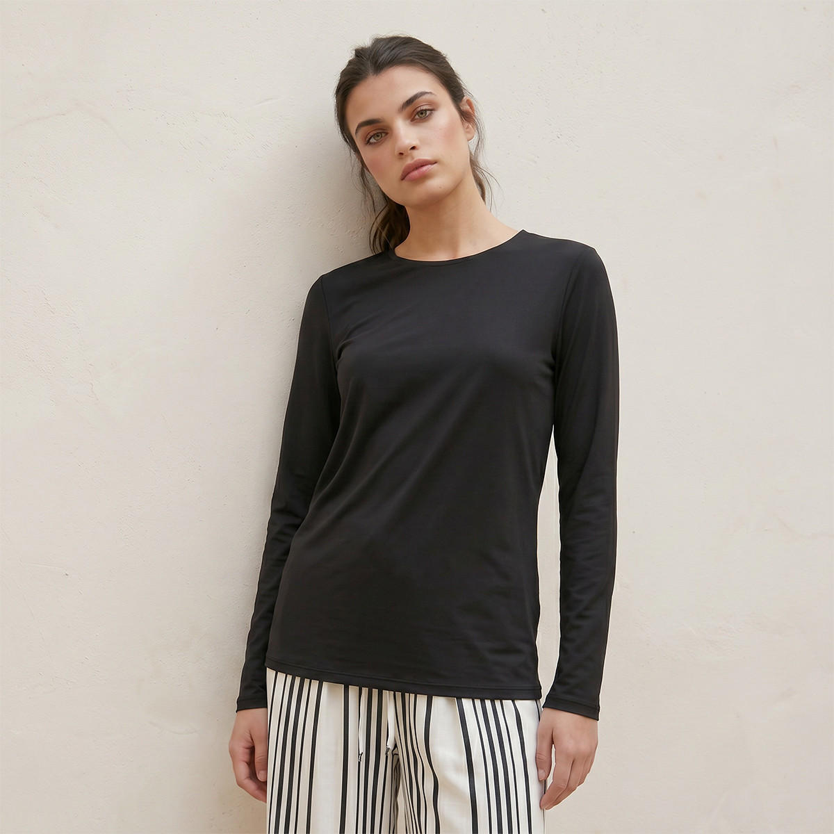 تيشيرت بقصة عادية من سبلاش بيسك-women-clothing-tshirts-image-5