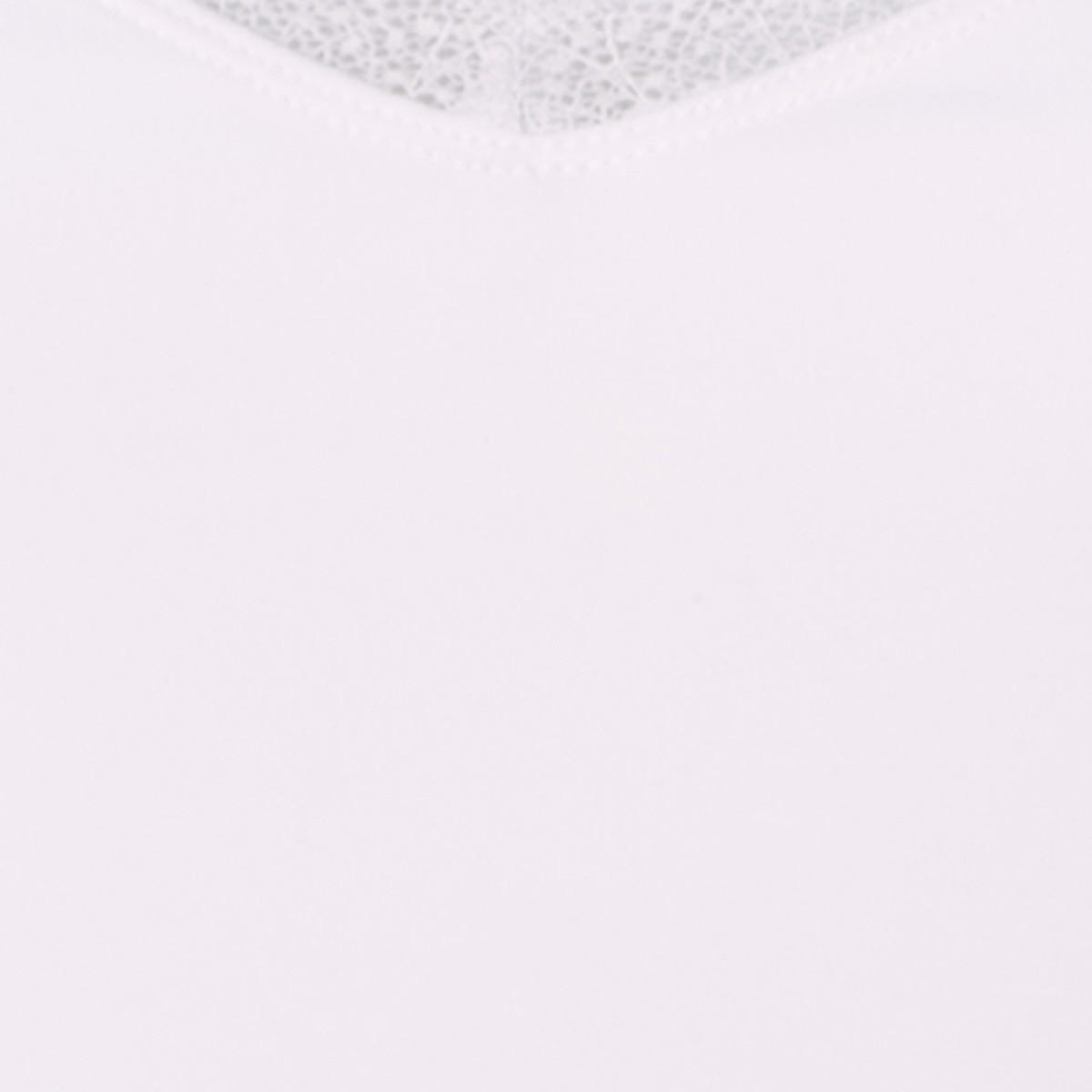 بلوزة كامي أساسية بقصة سليم وحواف دانتيل من سبلاش-women-clothing-tshirts-image-2