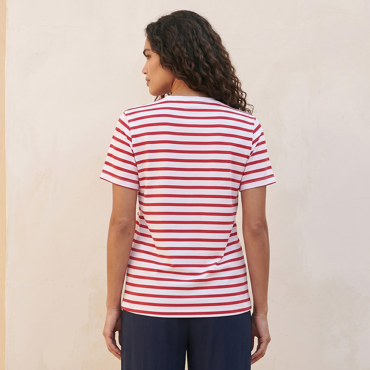 تيشيرت بتطريزات شعار من سبلاش بيسك-women-clothing-tshirts-image-4