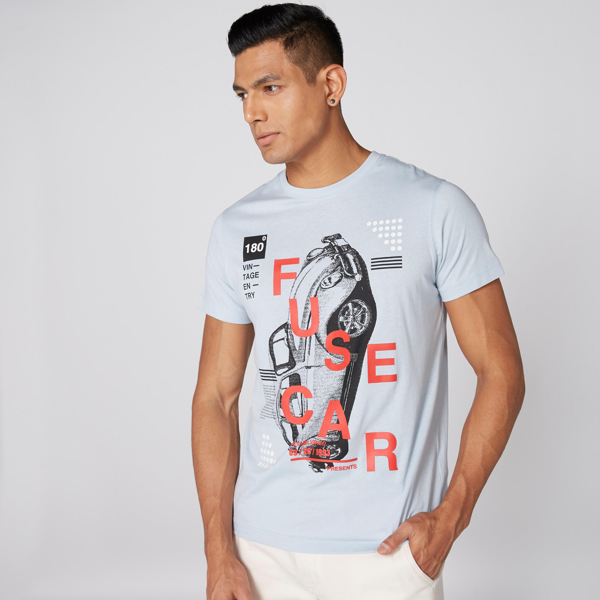 تيشيرت بياقة ضيّقة وأكمام قصيرة وطبعات-men-clothing-tshirtsandpolos-tshirts-image-1