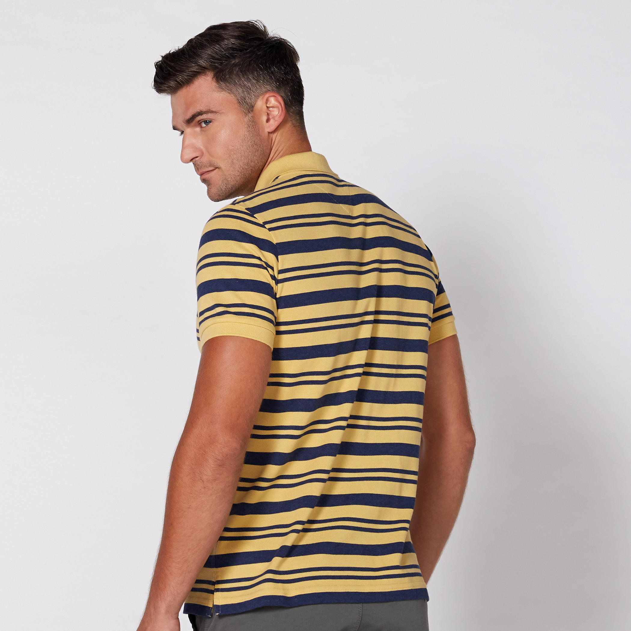 تيشيرت مقلّم بياقة بولو وأكمام قصيرة-men-clothing-tshirtsandpolos-tshirts-image-8