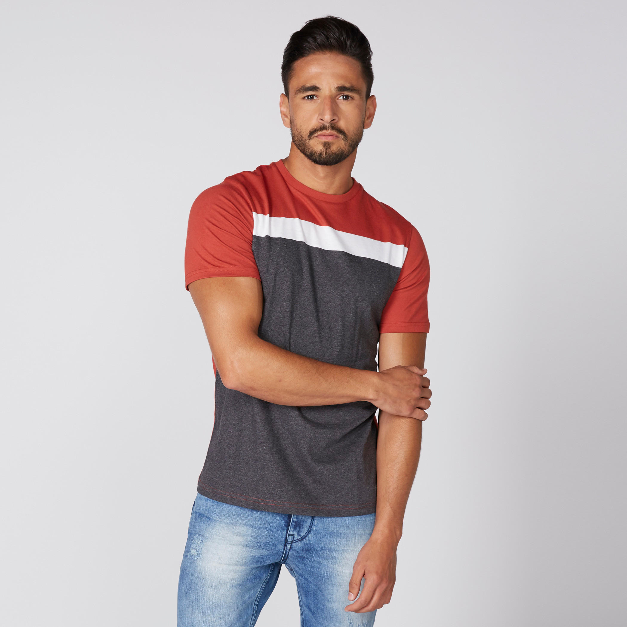 تيشيرت بياقة مستديرة وأكمام قصيرة-men-clothing-tshirtsandpolos-tshirts-image-1