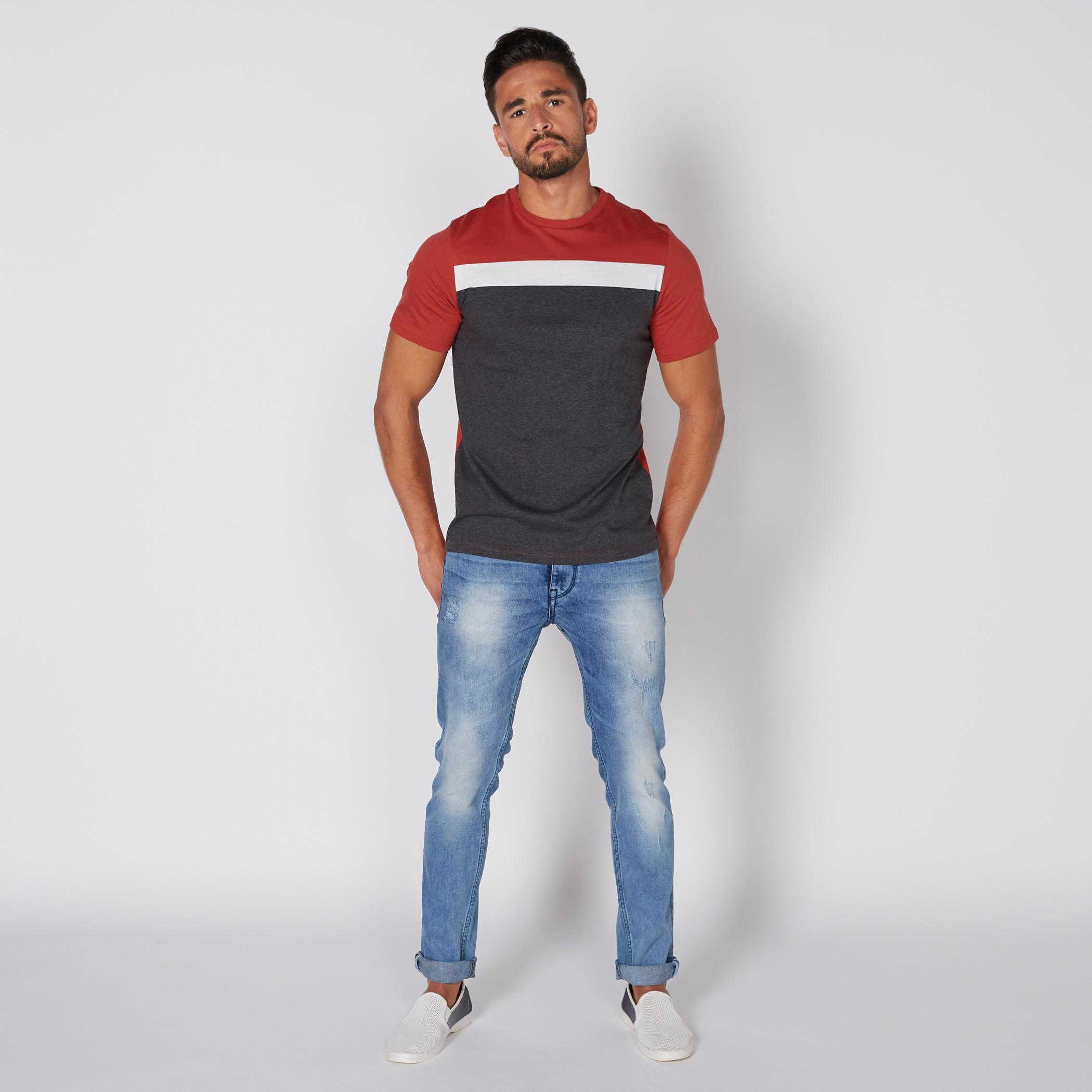 تيشيرت بياقة مستديرة وأكمام قصيرة-men-clothing-tshirtsandpolos-tshirts-image-2
