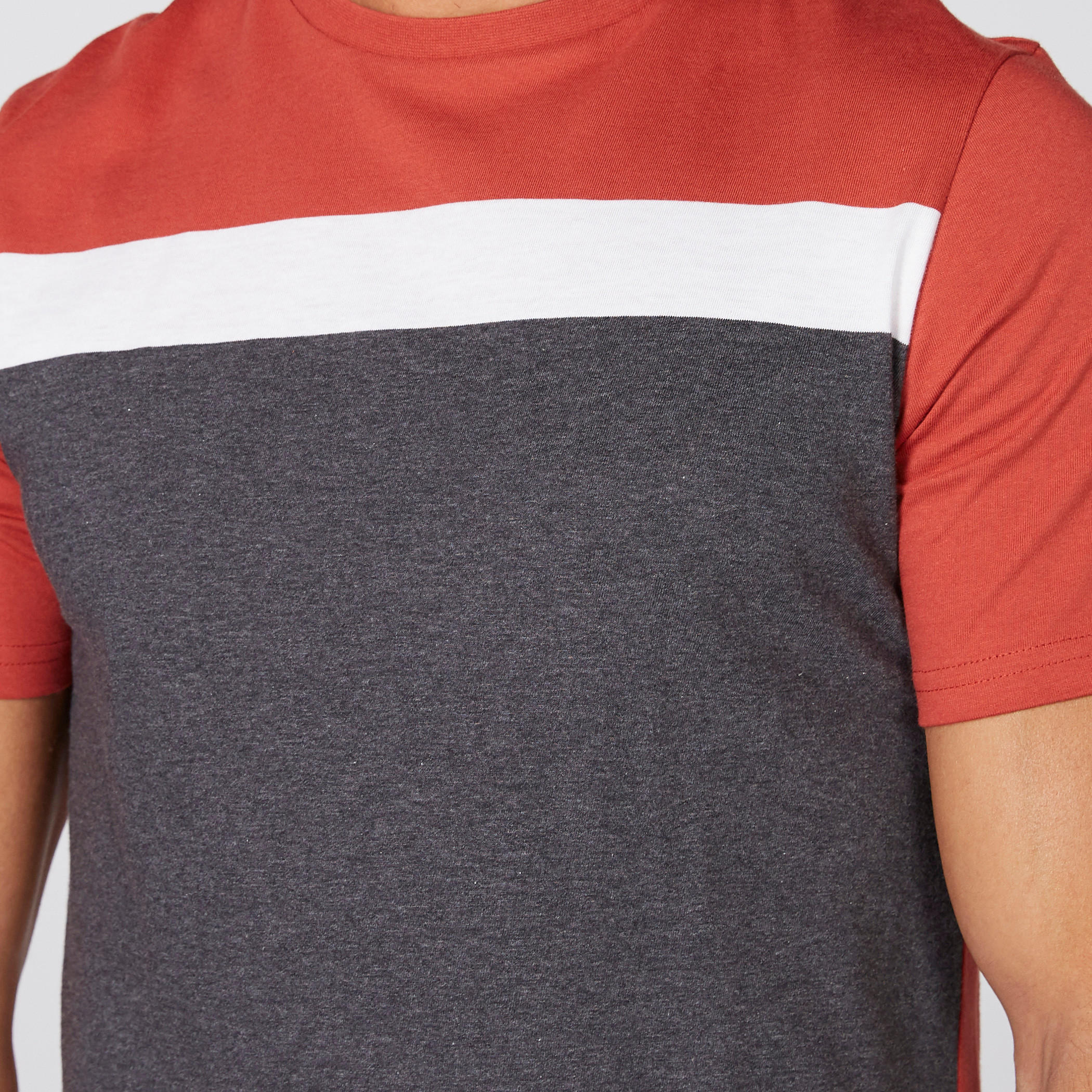 تيشيرت بياقة مستديرة وأكمام قصيرة-men-clothing-tshirtsandpolos-tshirts-image-3
