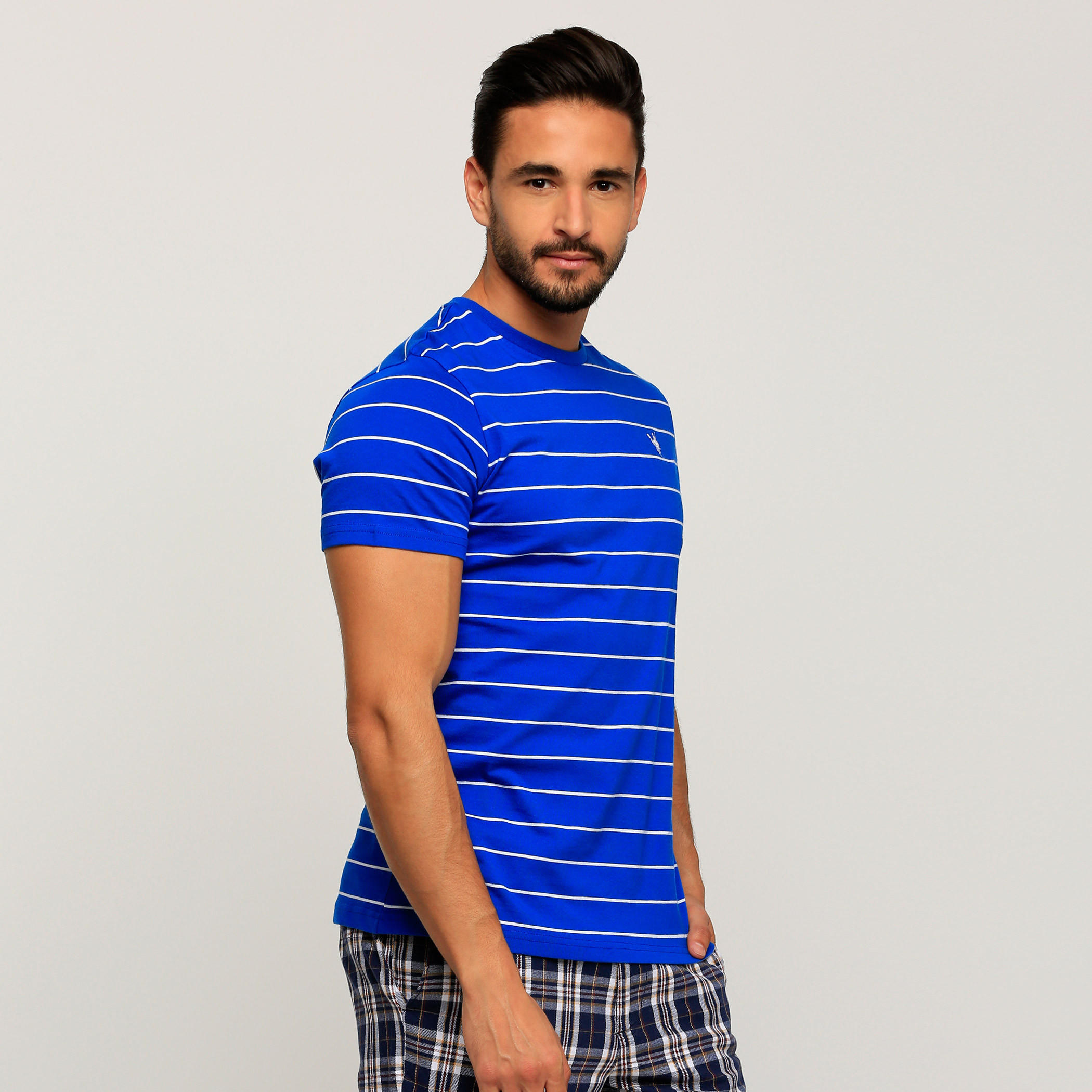 تيشيرت مقلّم بياقة ضيقة وأكمام قصيرة-men-clothing-tshirtsandpolos-tshirts-image-3