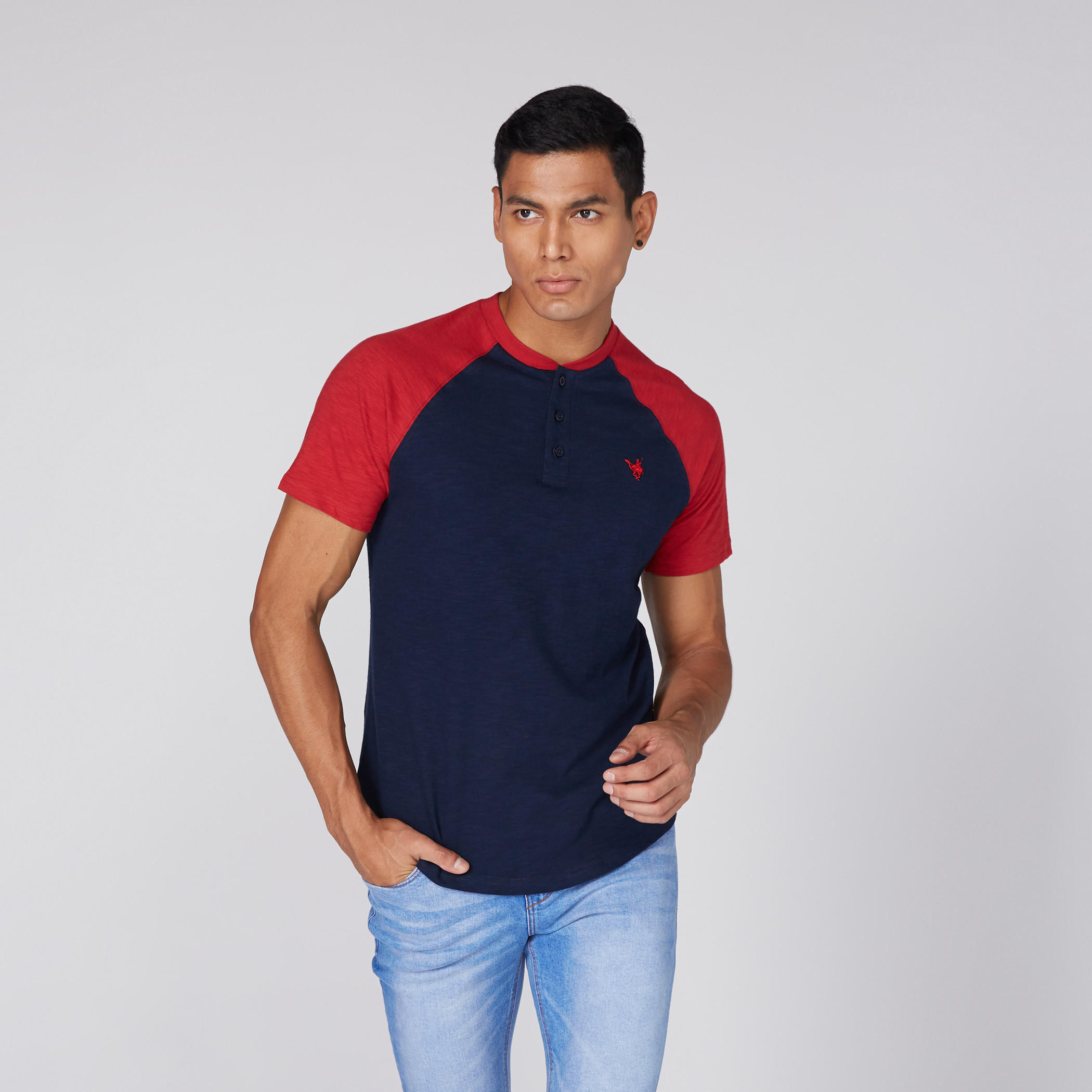 تيشيرت ياقة هينلي وأكمام مغايرة-men-clothing-tshirtsandpolos-tshirts-image-2