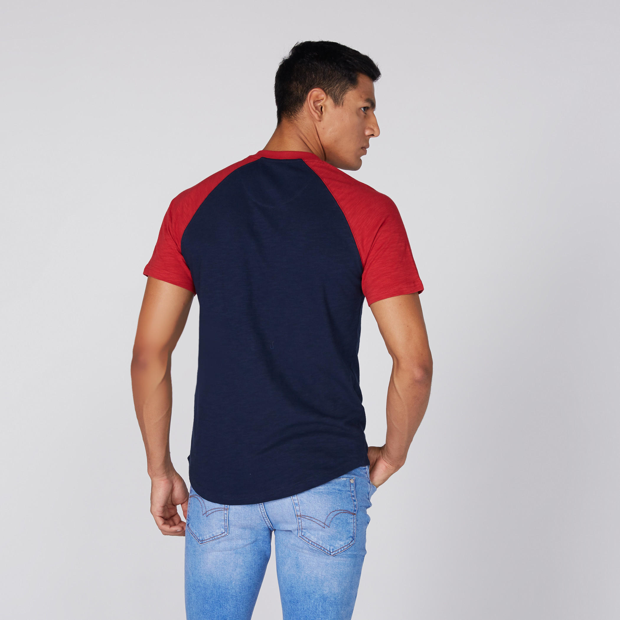 تيشيرت ياقة هينلي وأكمام مغايرة-men-clothing-tshirtsandpolos-tshirts-image-3