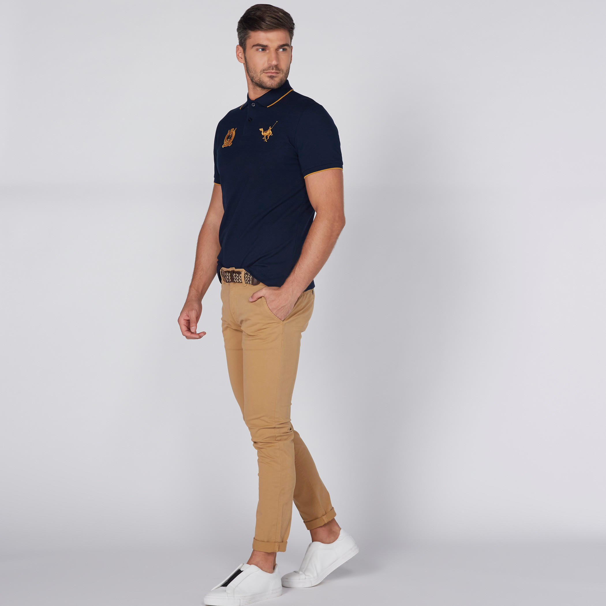 تيشيرت مطرّز بياقة بولو وأكمام قصيرة-men-clothing-tshirtsandpolos-tshirts-image-1