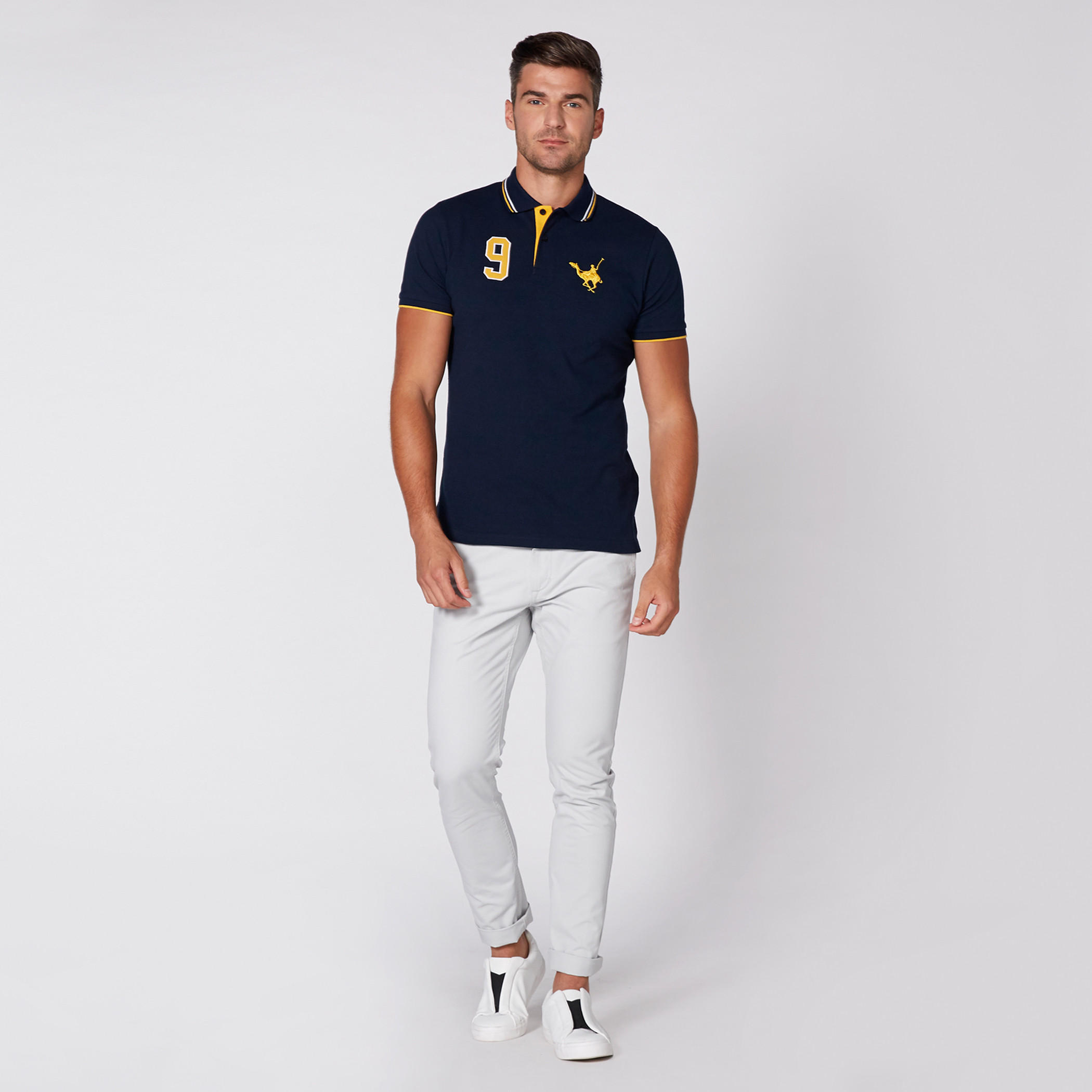قميص مطرّز بأكمام قصيرة وياقة بولو-men-clothing-tshirtsandpolos-tshirts-image-2
