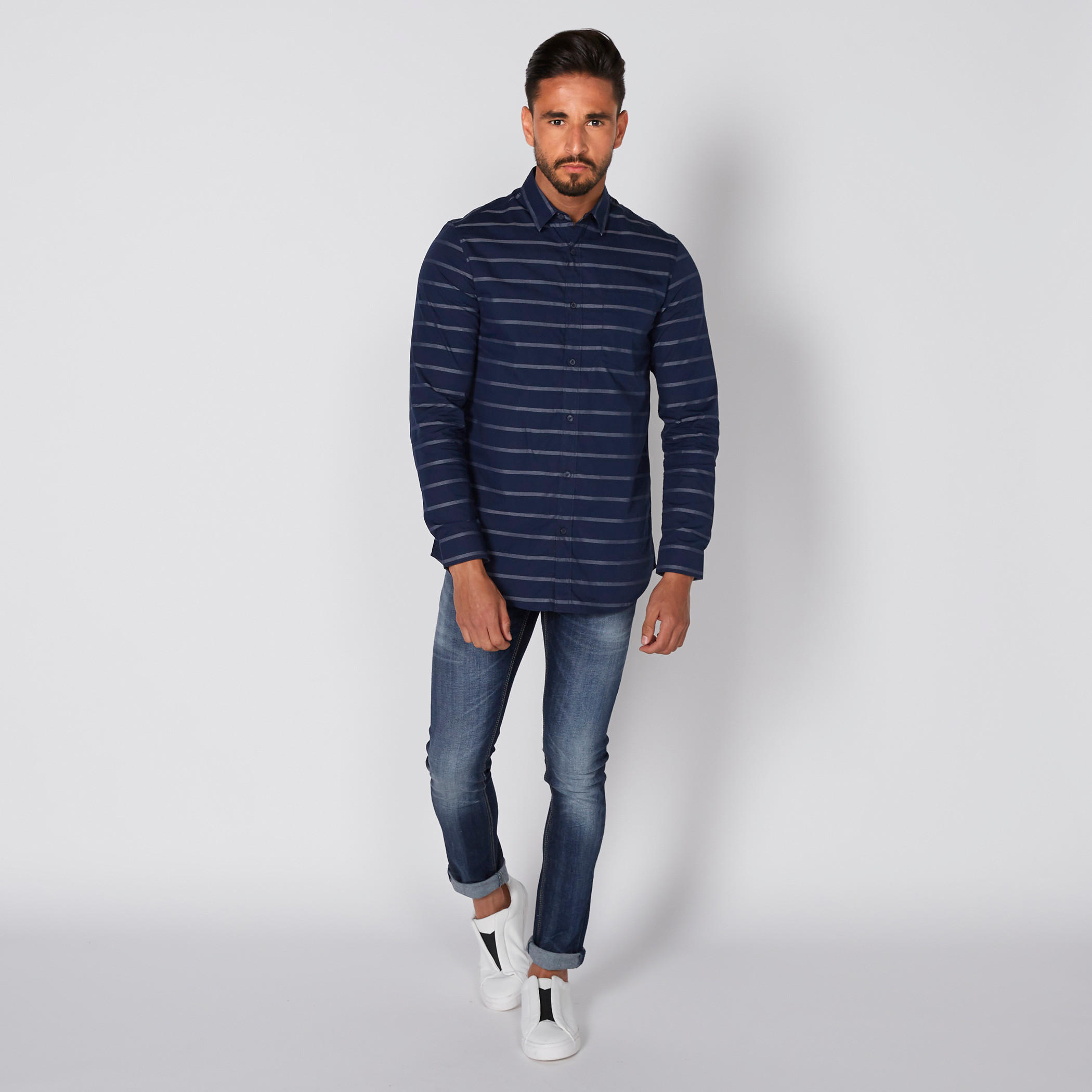 قميص مقلّم بأكمام طويلة وأزرار-men-clothing-shirts-image-2