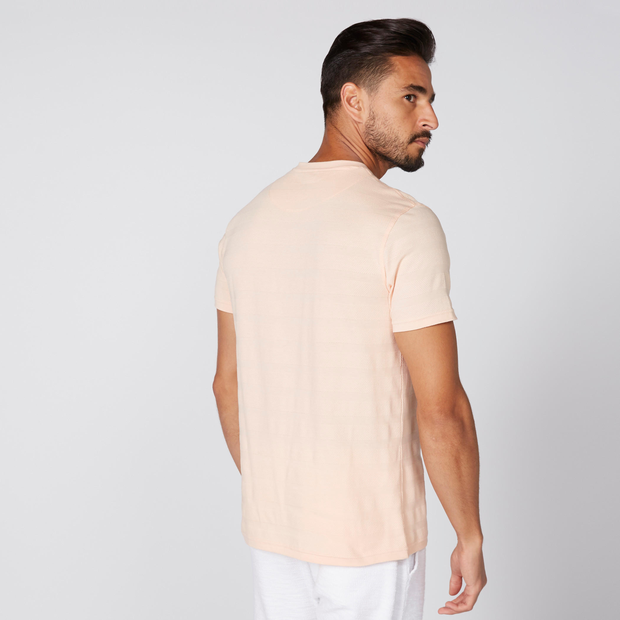 تيشيرت بارز الملمس بياقة مستديرة وأكمام قصيرة-men-clothing-tshirtsandpolos-tshirts-image-4