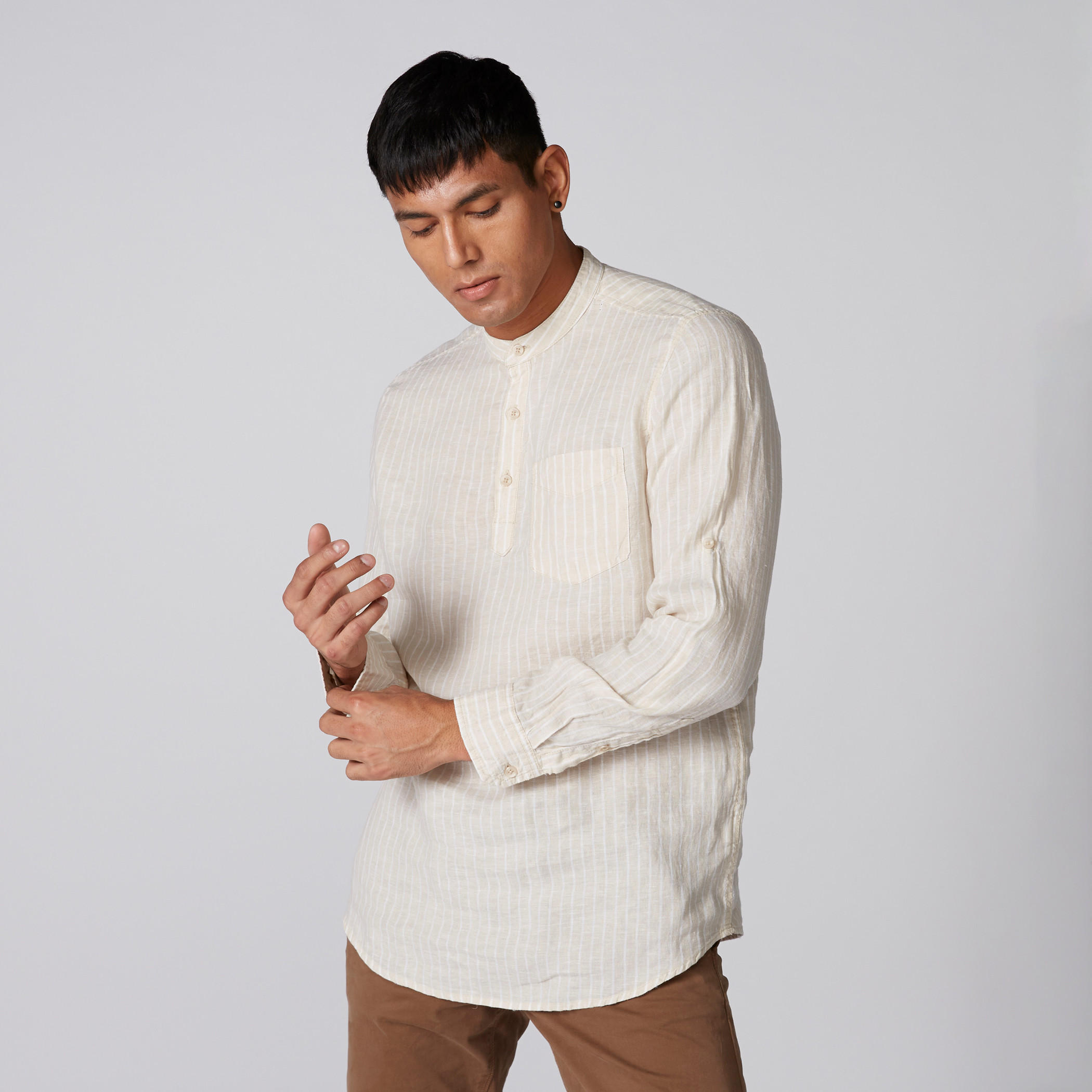 تيشيرت مقلّم بأكمام طويلة وأزرار-men-clothing-shirts-image-3