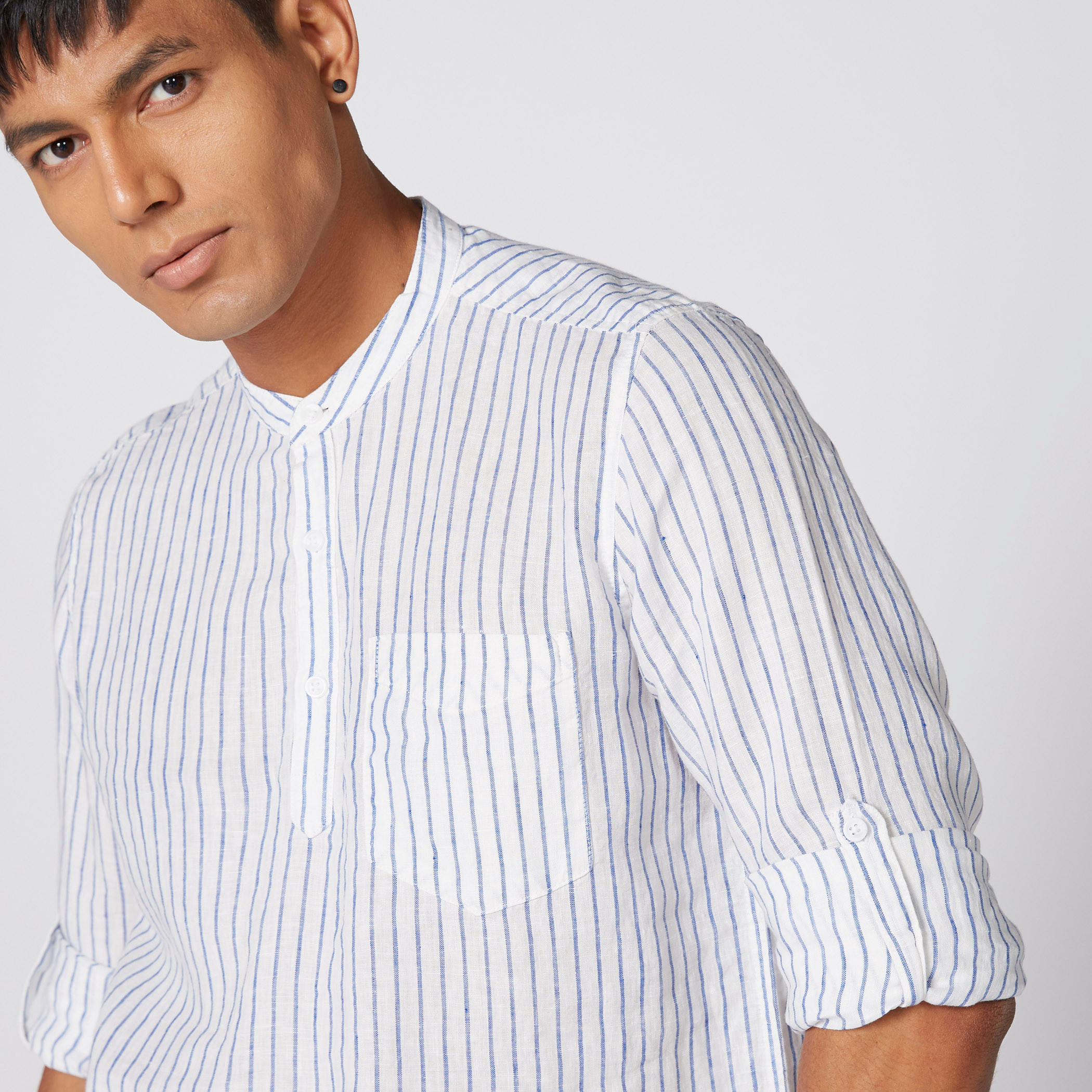 قميص مقلّم بأكمام طويلة وياقة ماندارين-men-clothing-shirts-image-3