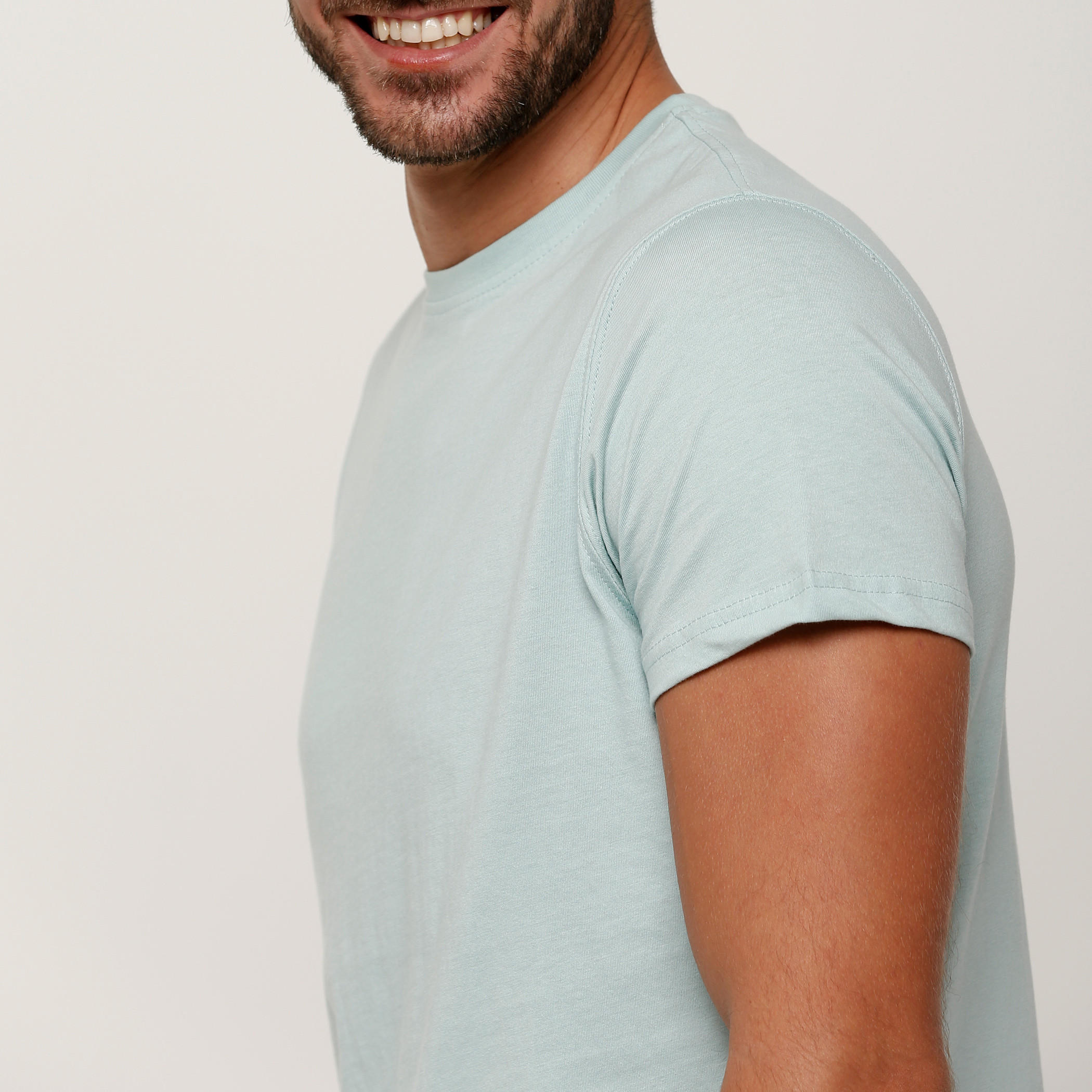 تيشيرت بأكمام قصيرة وياقة مستديرة-men-clothing-tshirtsandpolos-tshirts-image-4