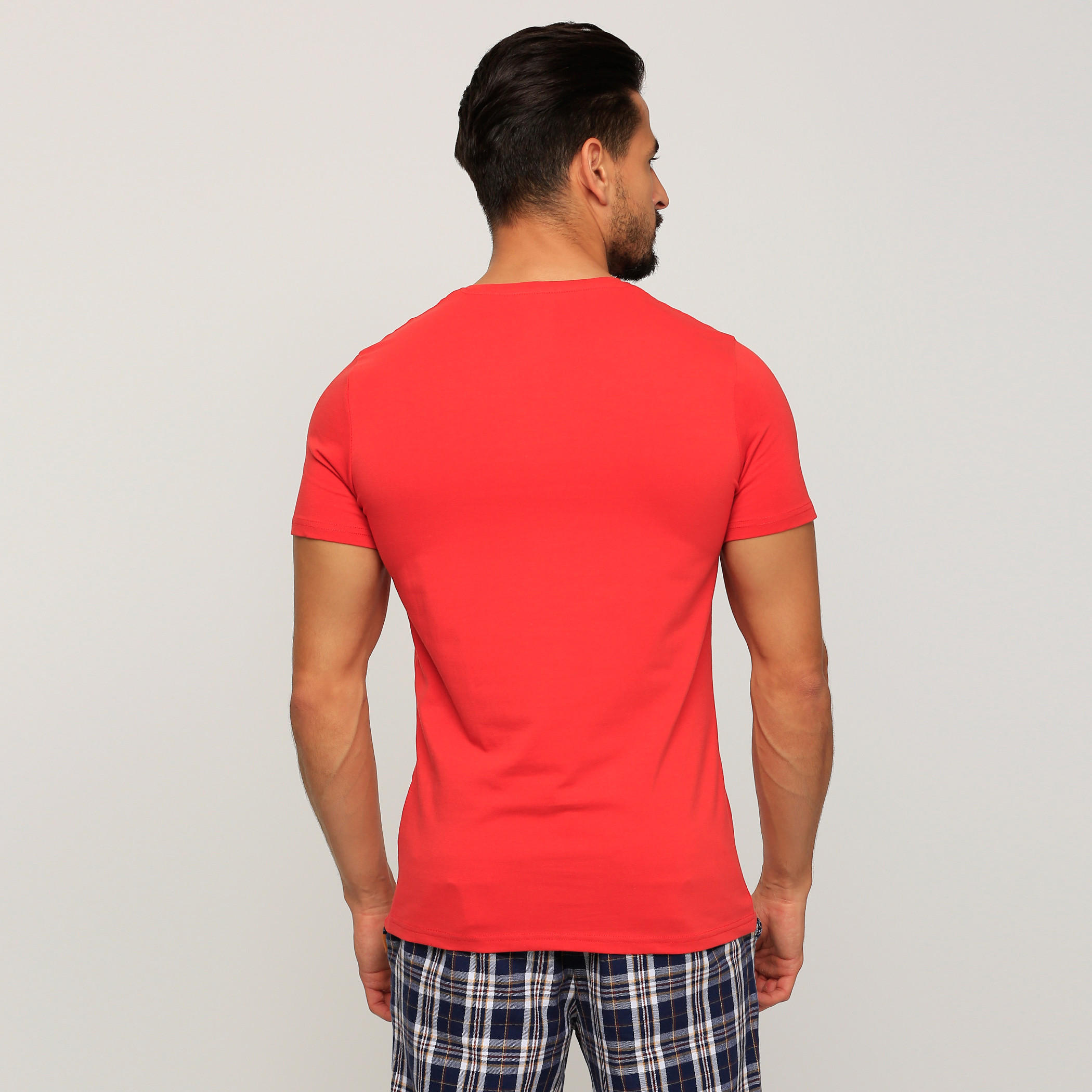تيشيرت بياقة V وأكمام قصيرة-men-clothing-tshirtsandpolos-tshirts-image-2