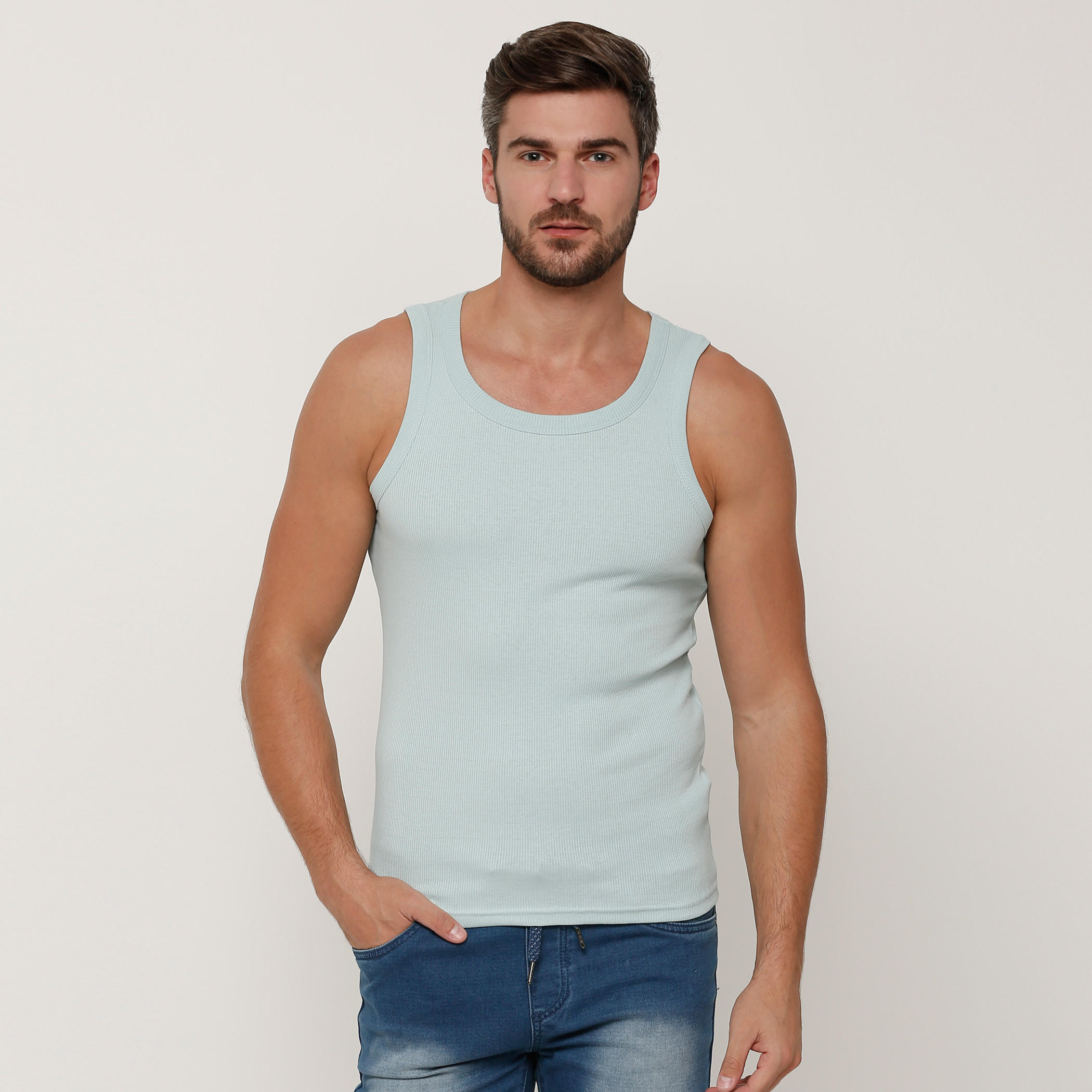 فيست بتصميم مضلع وياقة مستديرة-men-clothing-tshirtsandpolos-tshirts-image-1