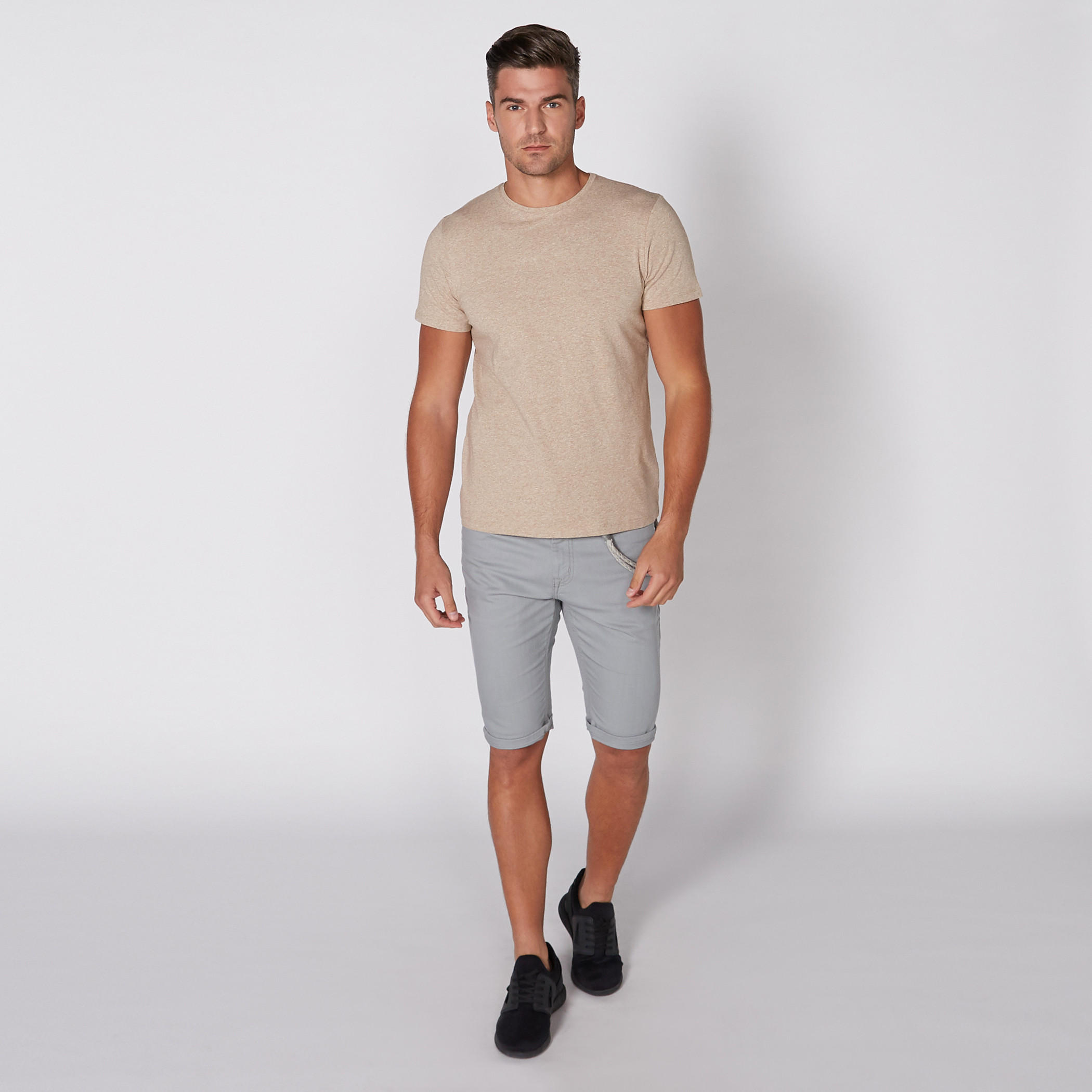 تيشيرت بياقة مستديرة وأكمام قصيرة-men-clothing-tshirtsandpolos-tshirts-image-3